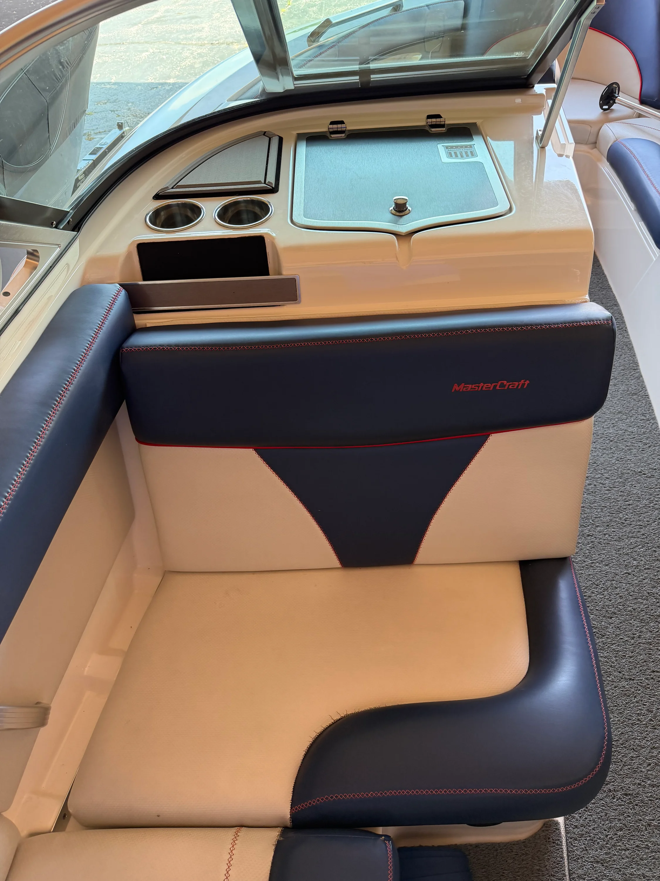 2018 Mastercraft XT 23 Image Thumbnail #6