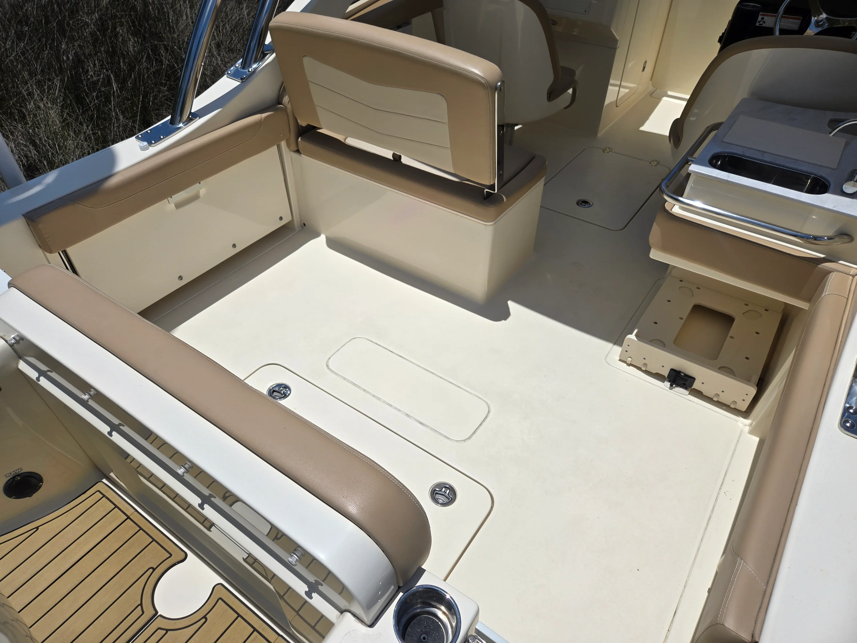 2022 Scout 240 DORADO Image Thumbnail #3