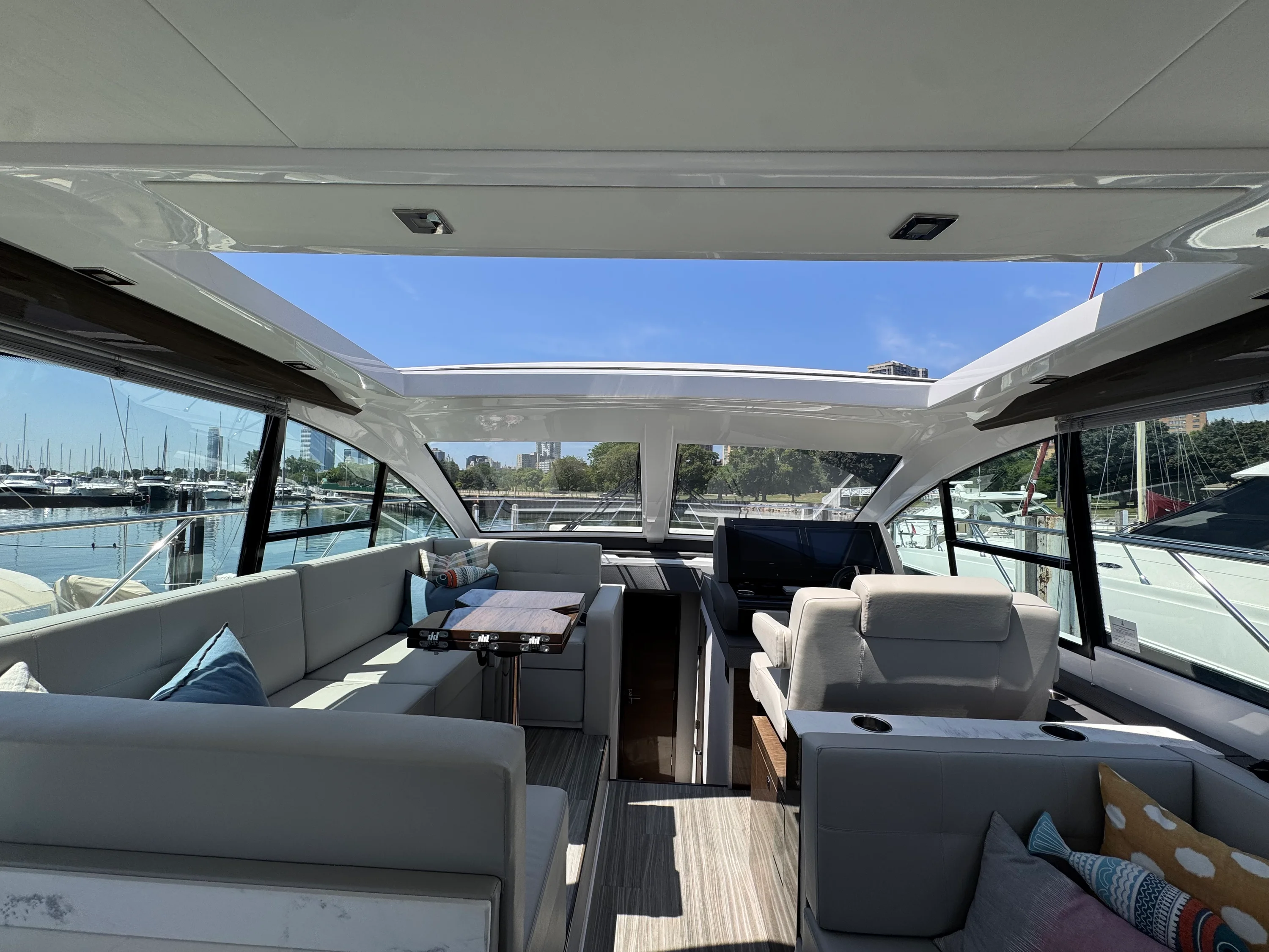 2021 Cruisers Yachts 50 CANTIUS Image Thumbnail #20