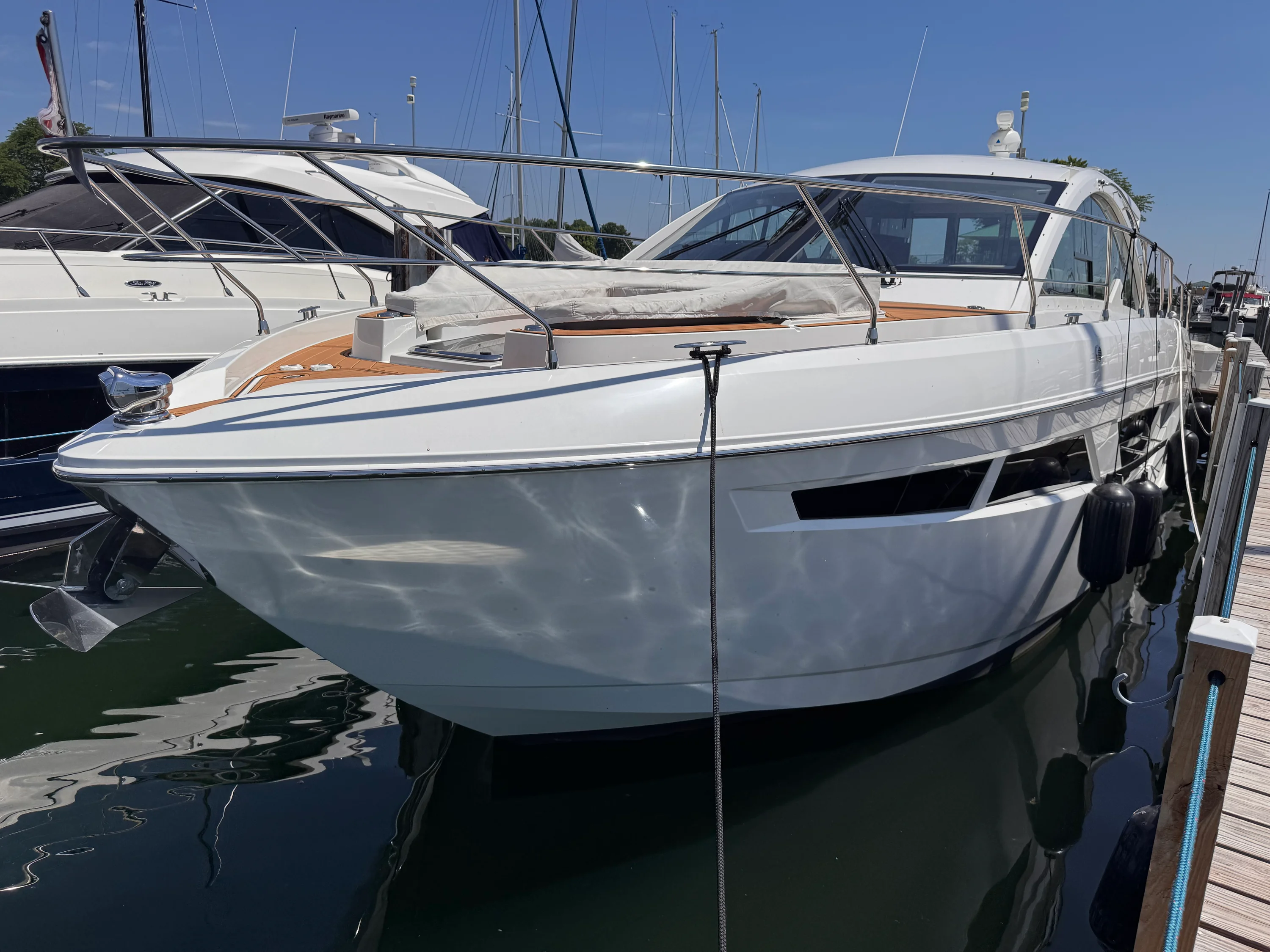 2021 Cruisers Yachts 50 CANTIUS Image Thumbnail #2
