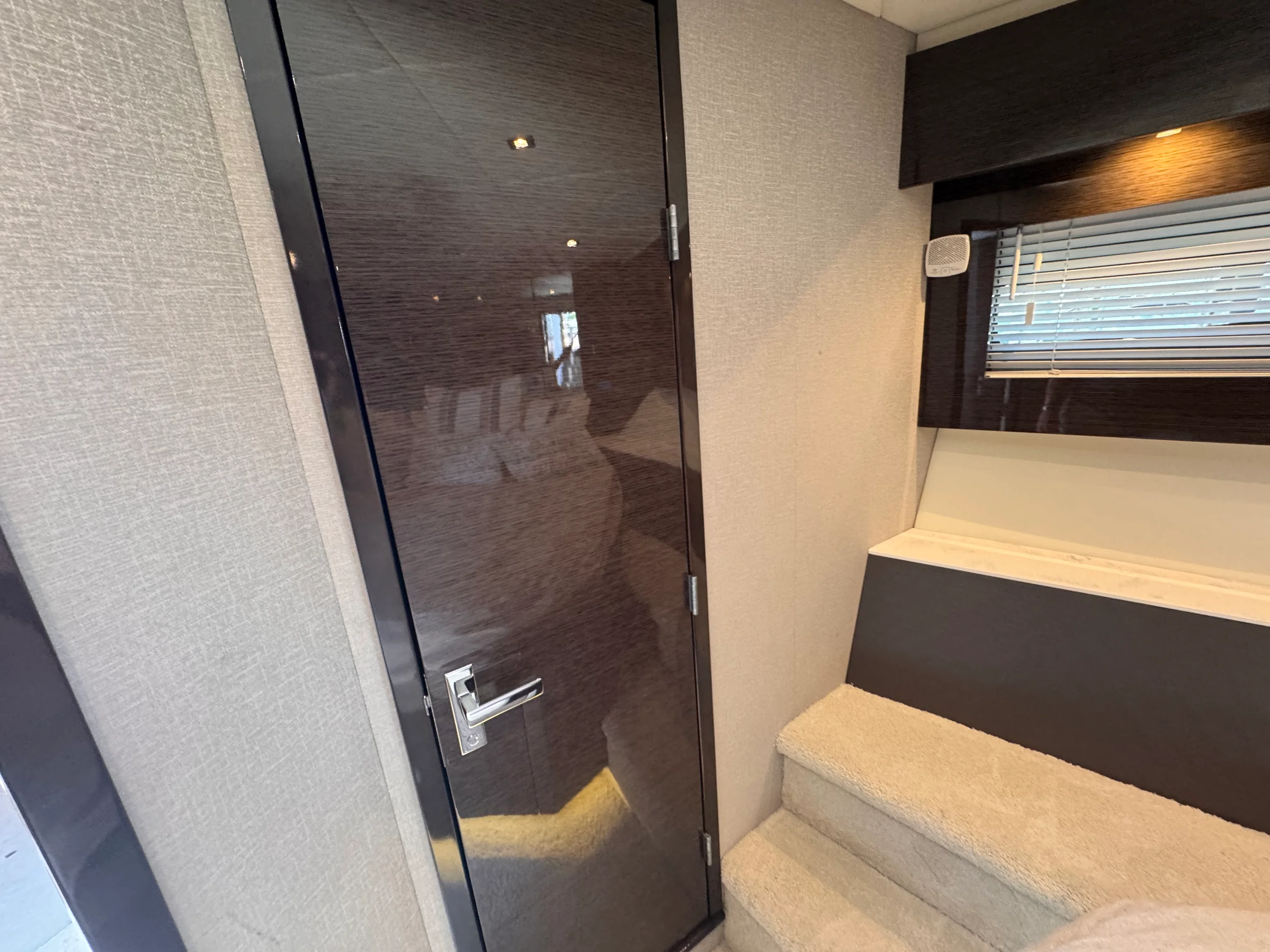 2021 Cruisers Yachts 50 CANTIUS Image Thumbnail #33