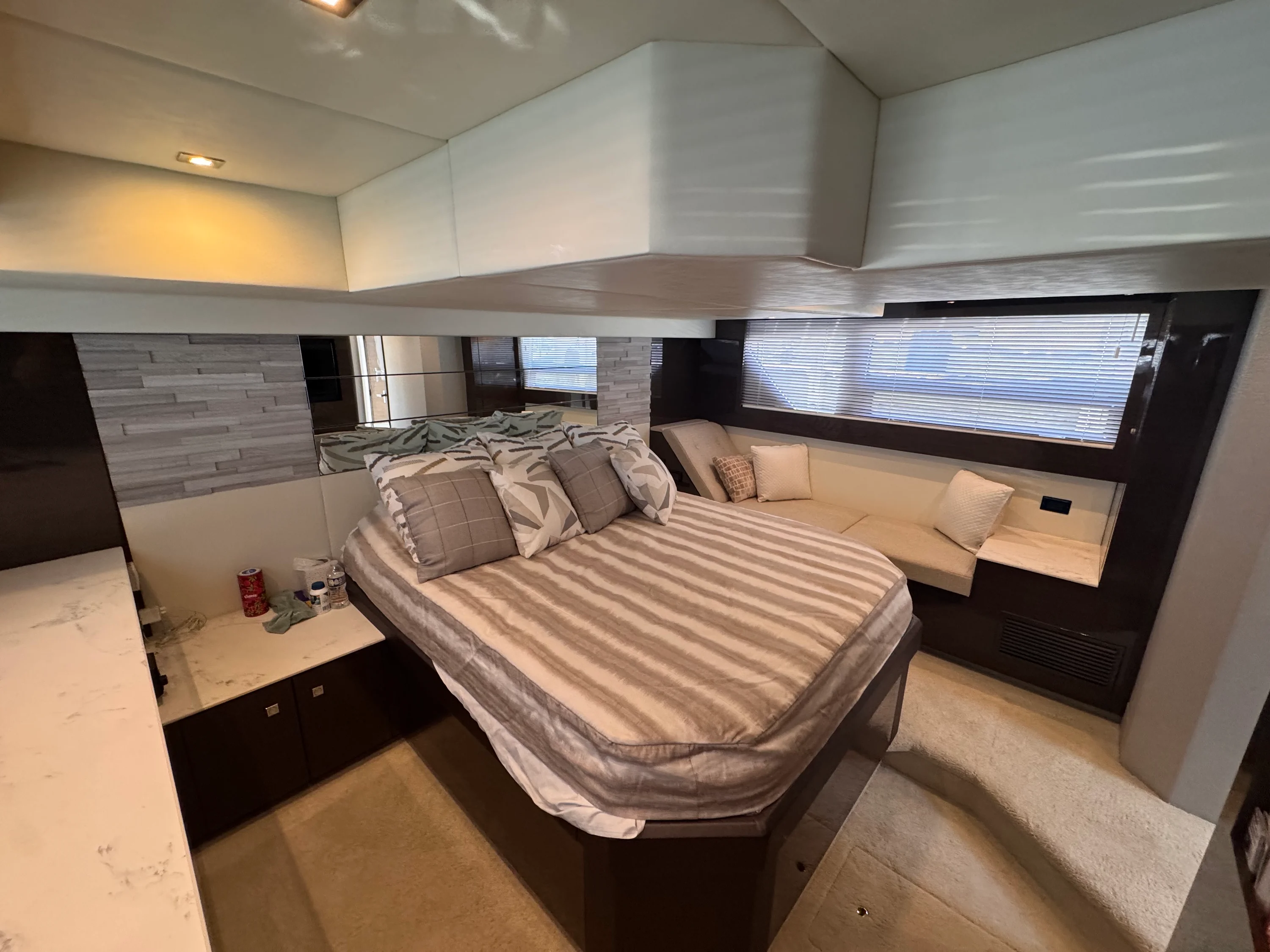 2021 Cruisers Yachts 50 CANTIUS Image Thumbnail #23