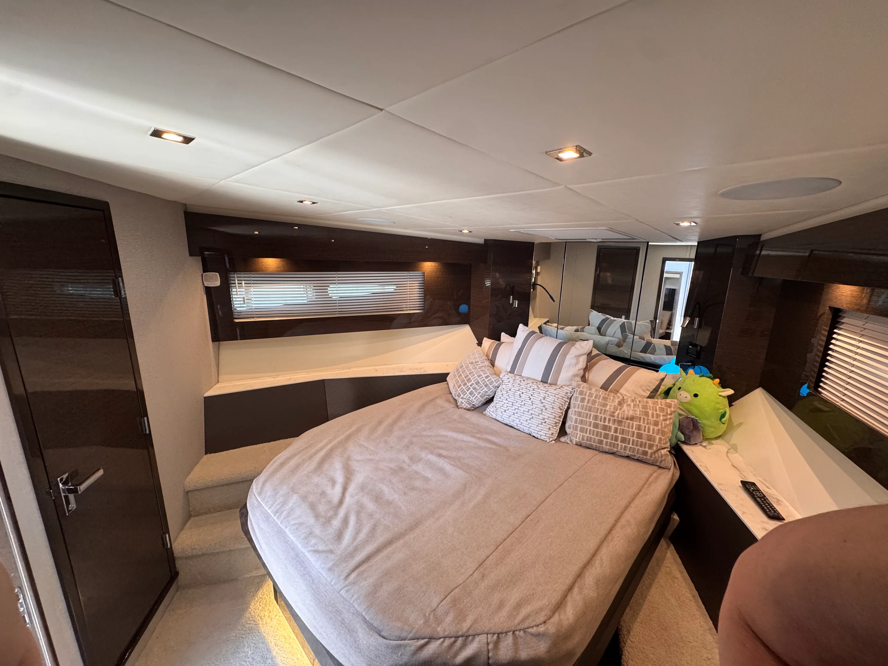 2021 Cruisers Yachts 50 CANTIUS Image Thumbnail #31