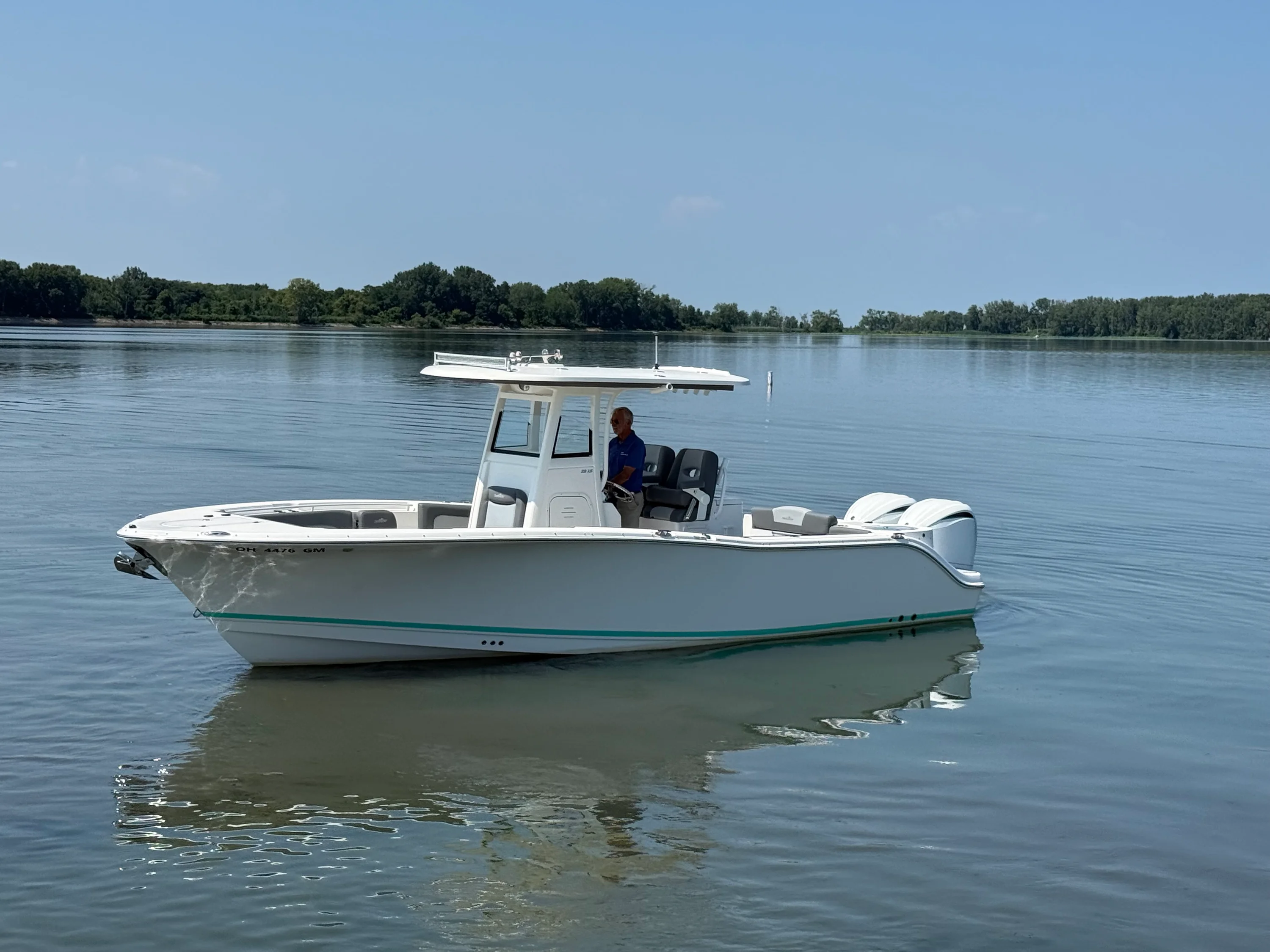 2023 NauticStar 28 XS Offshore Image Thumbnail #1