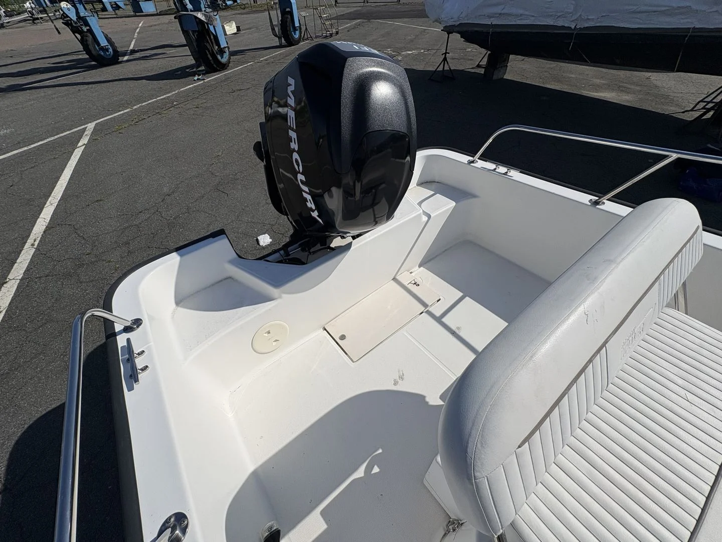 2011 Boston Whaler 170 MONTAUK Image Thumbnail #7