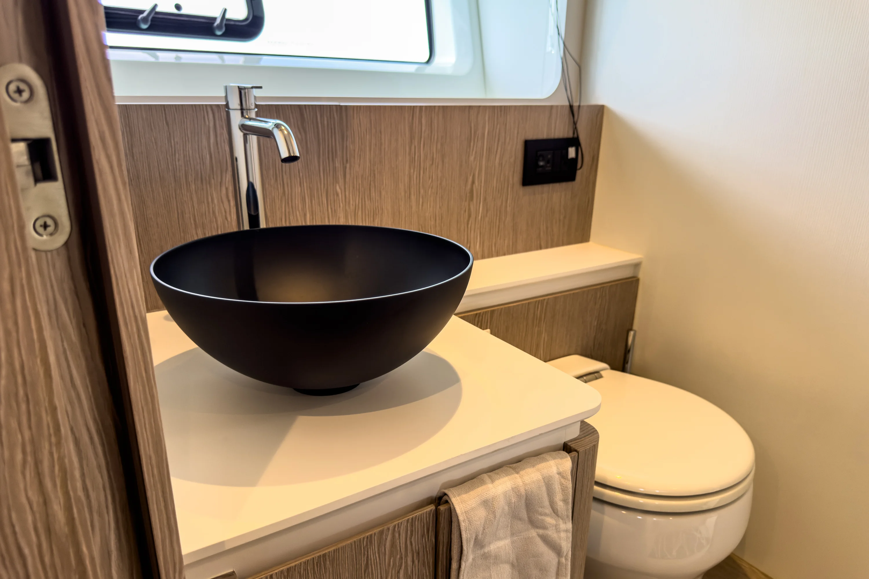 2025 Azimut 53 FLY Image Thumbnail #53