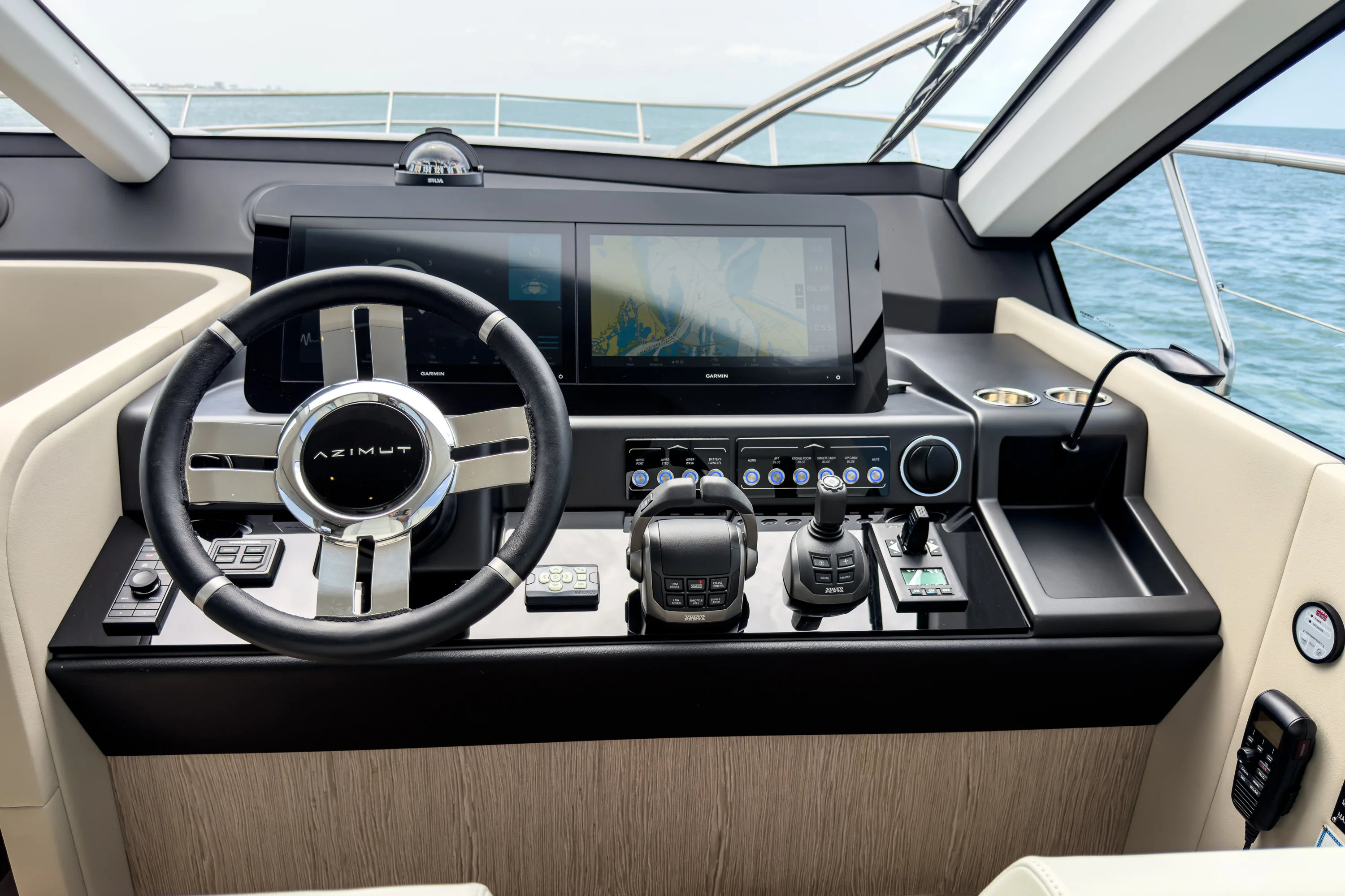 2025 Azimut 53 FLY Image Thumbnail #32