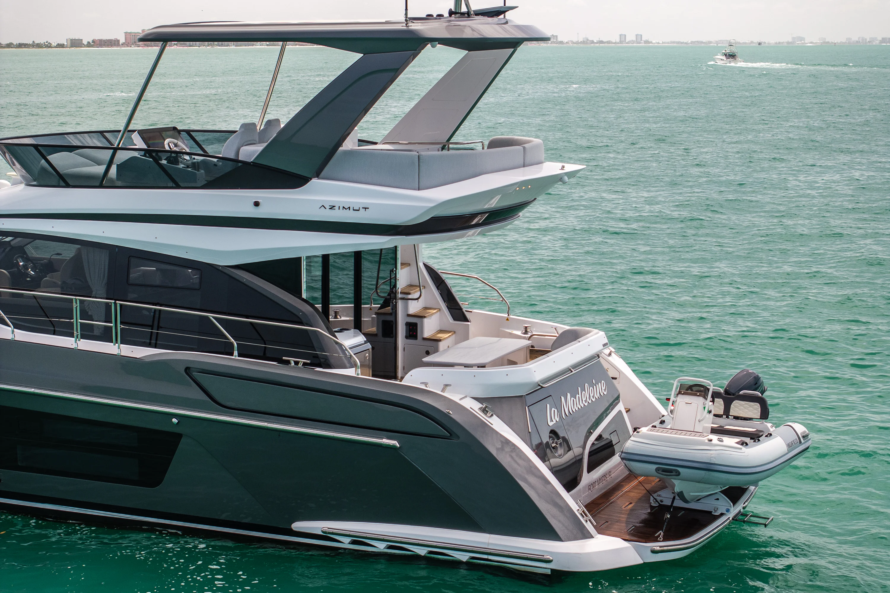 2025 Azimut 53 FLY Image Thumbnail #7