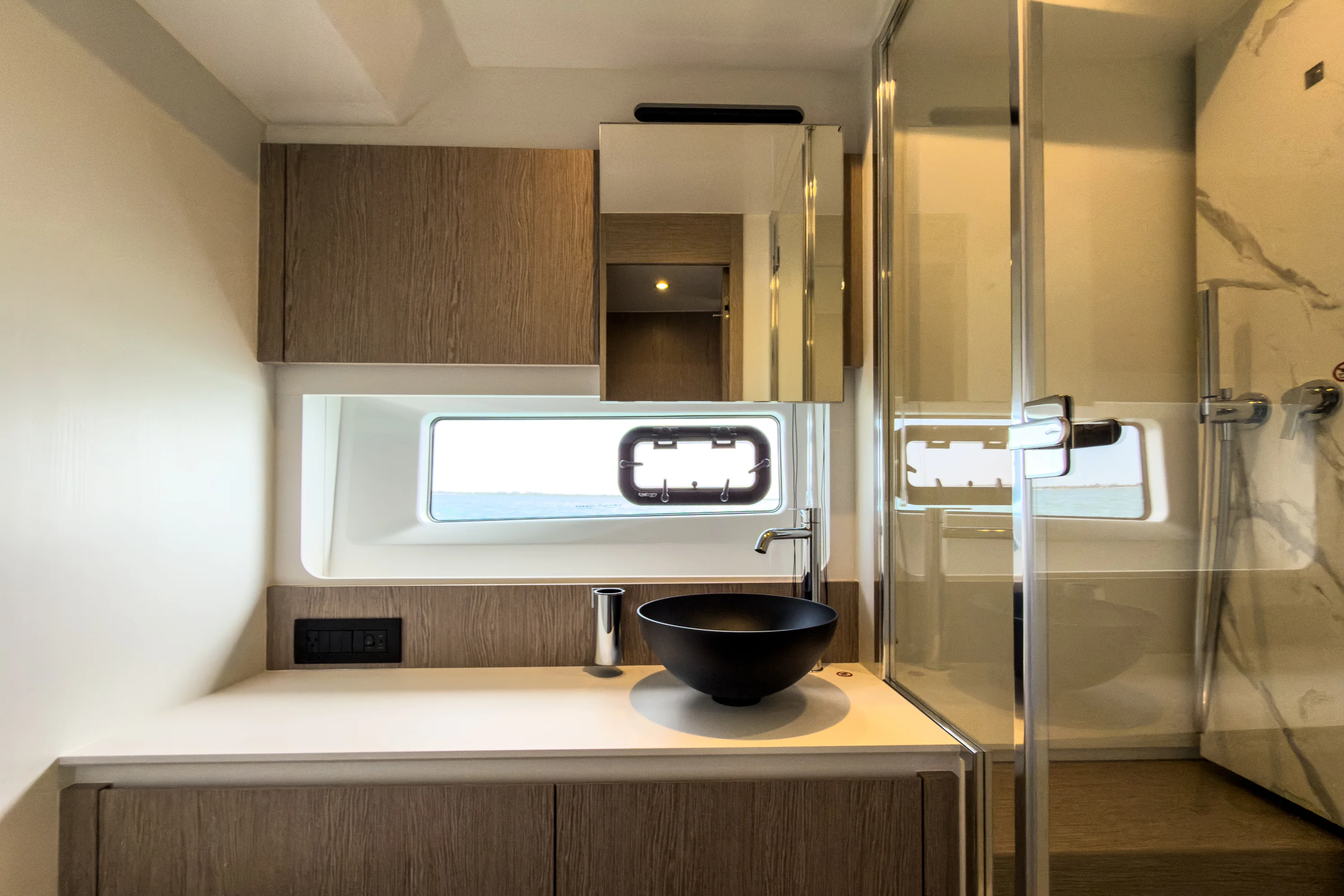 2025 Azimut 53 FLY Image Thumbnail #41
