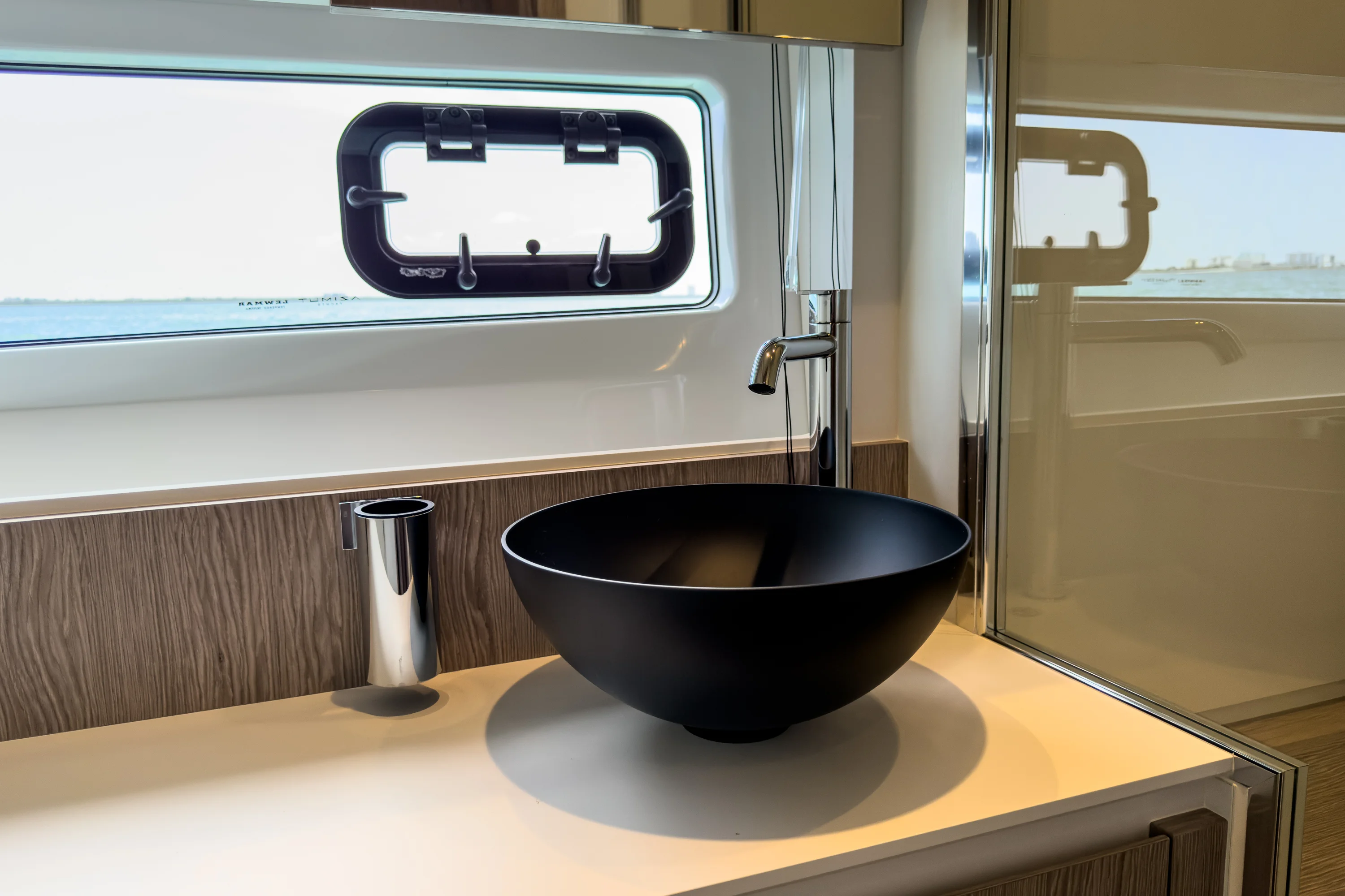 2025 Azimut 53 FLY Image Thumbnail #45