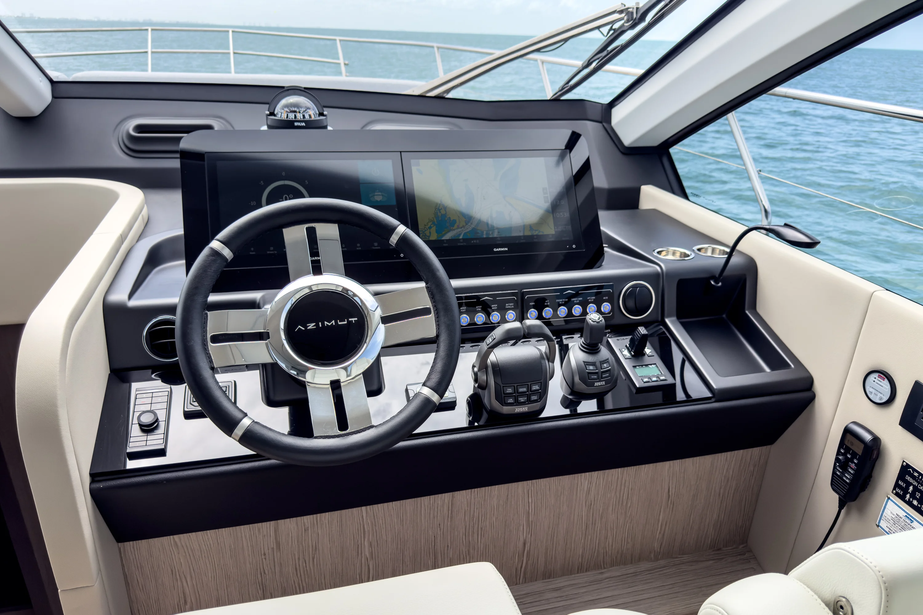 2025 Azimut 53 FLY Image Thumbnail #33