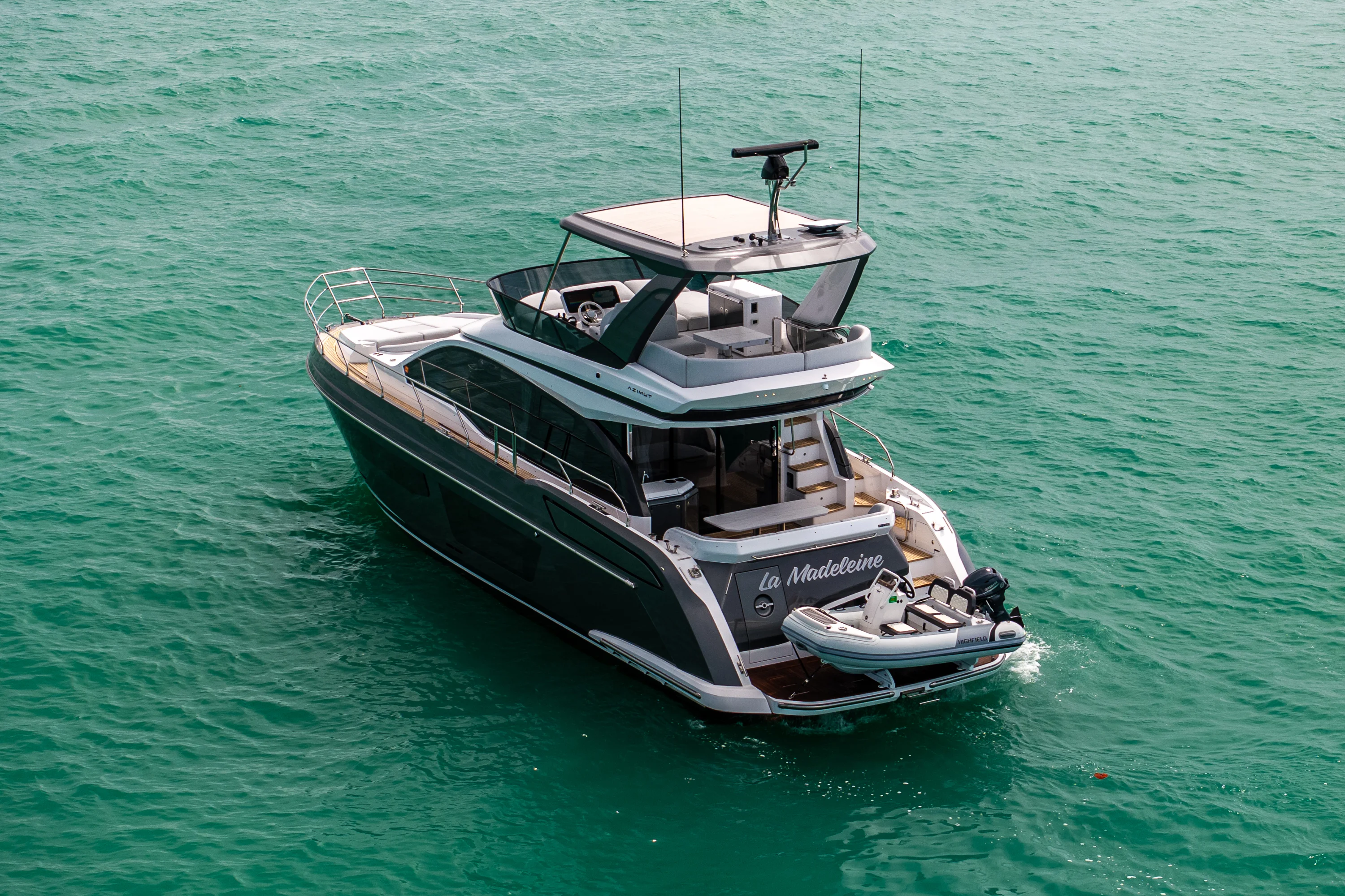 2025 Azimut 53 FLY Image Thumbnail #10