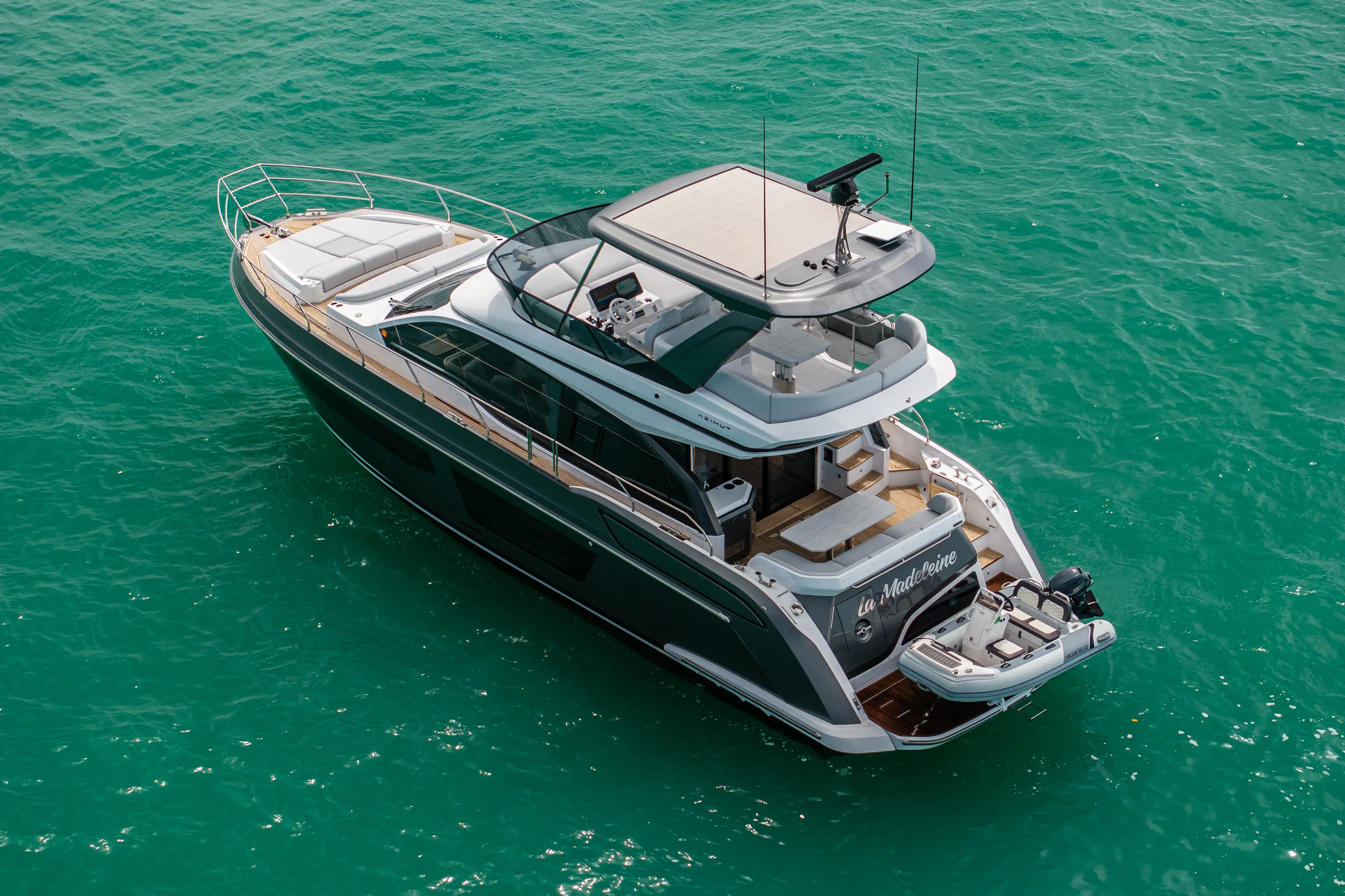 2025 Azimut 53 FLY Image Thumbnail #6