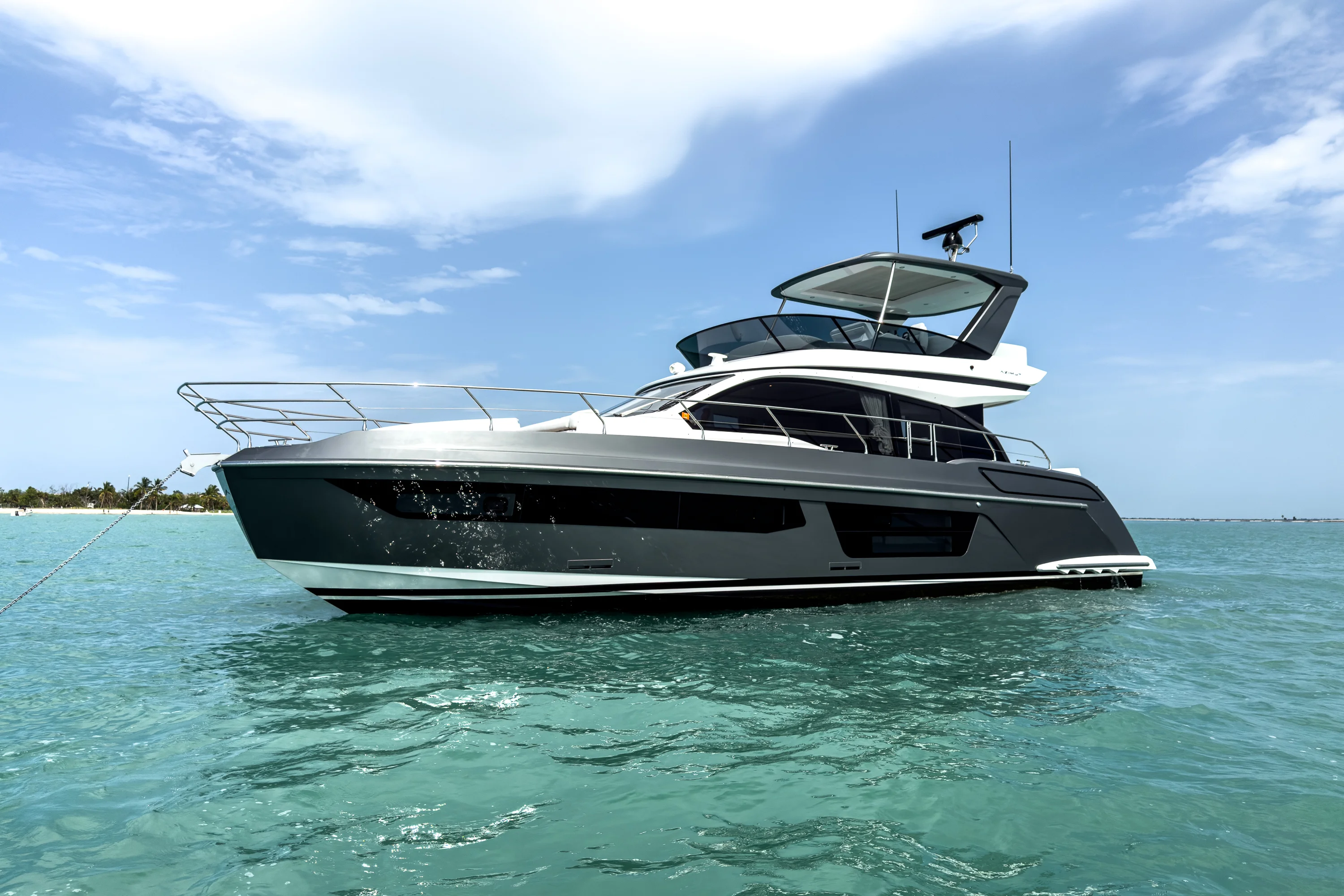 2025 Azimut 53 FLY Image Thumbnail #2
