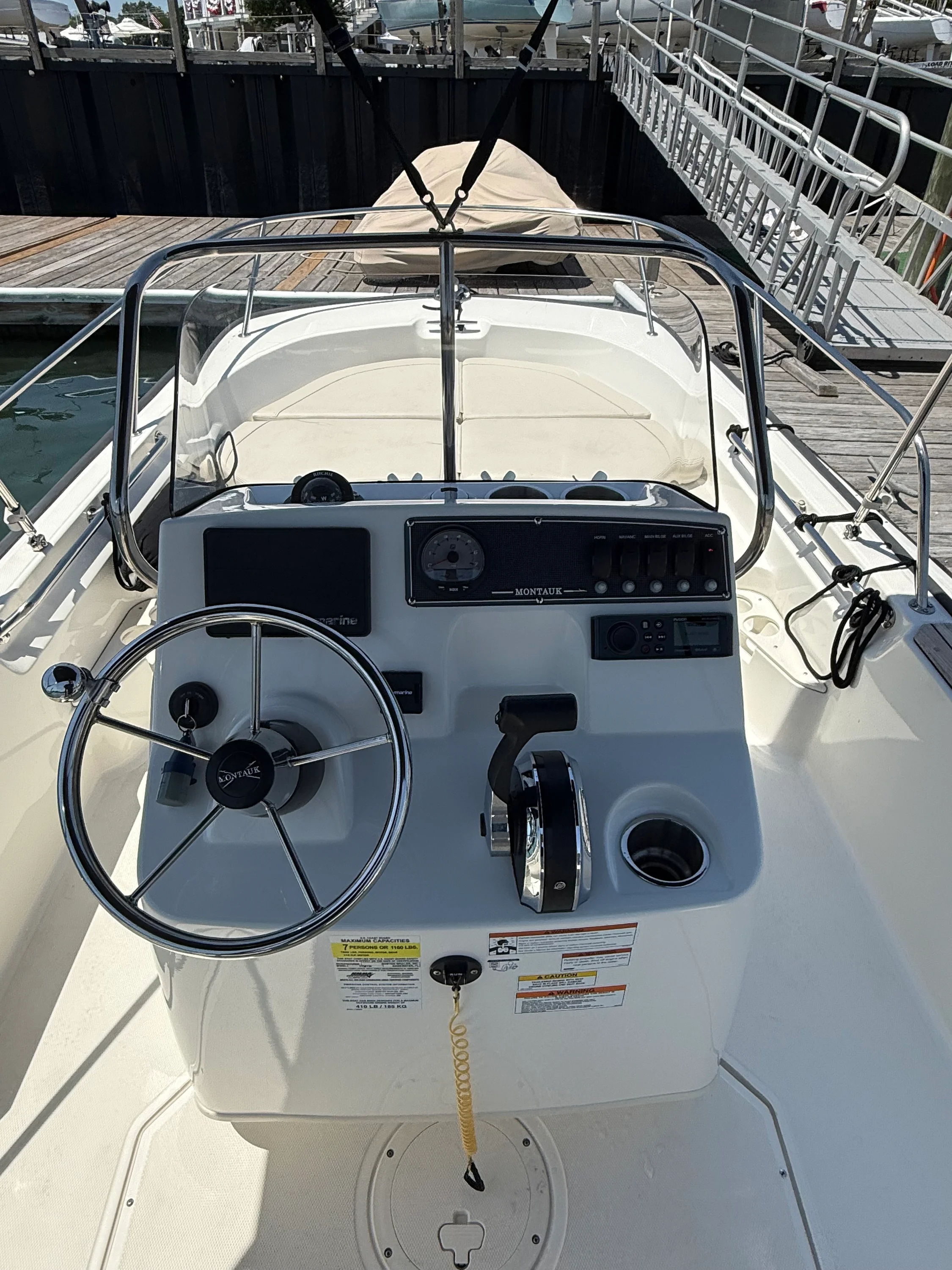 2022 Boston Whaler 170 MONTAUK Image Thumbnail #8