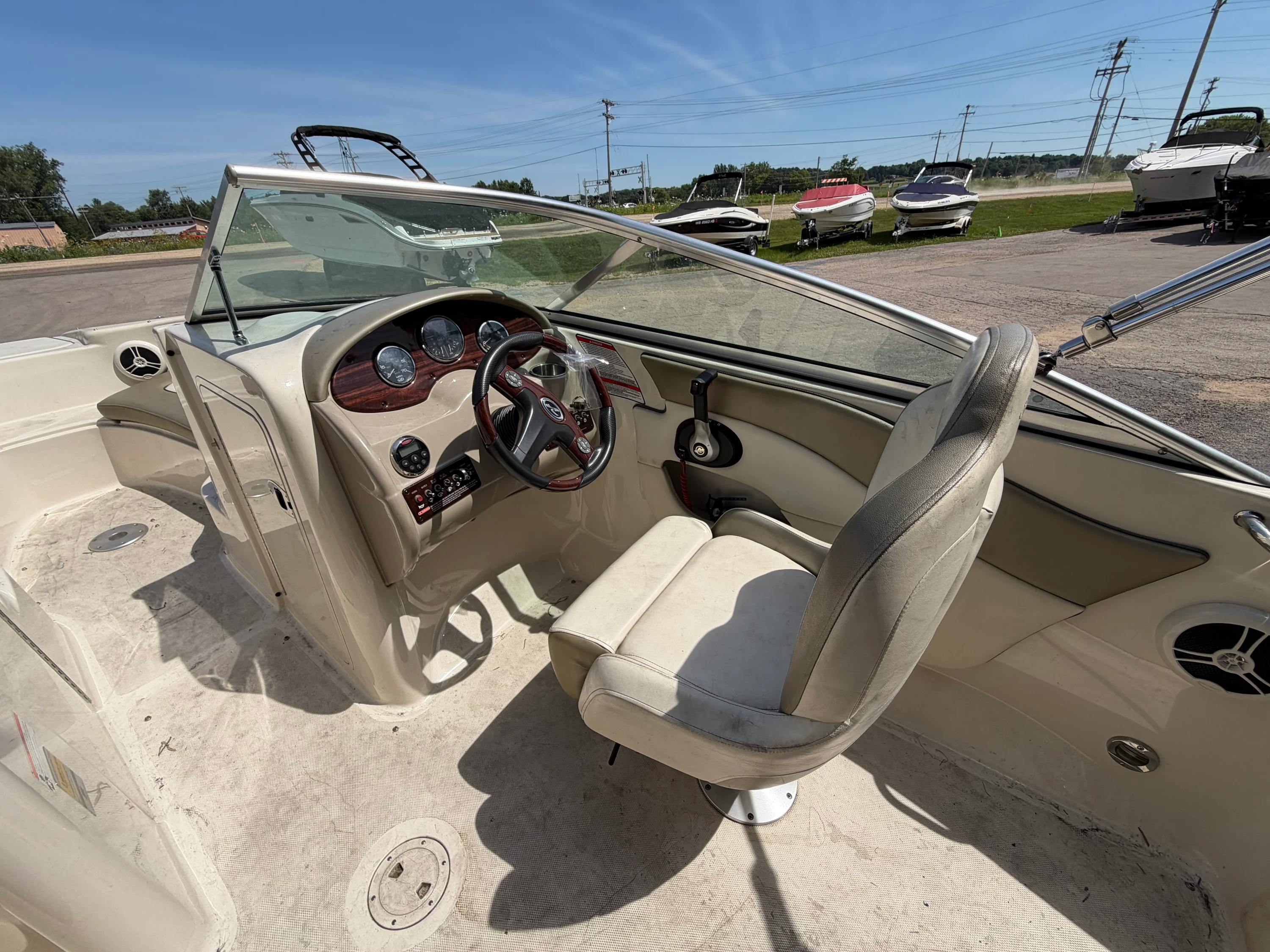 2007 Sea Ray SUNDECK 200 SD Image Thumbnail #9