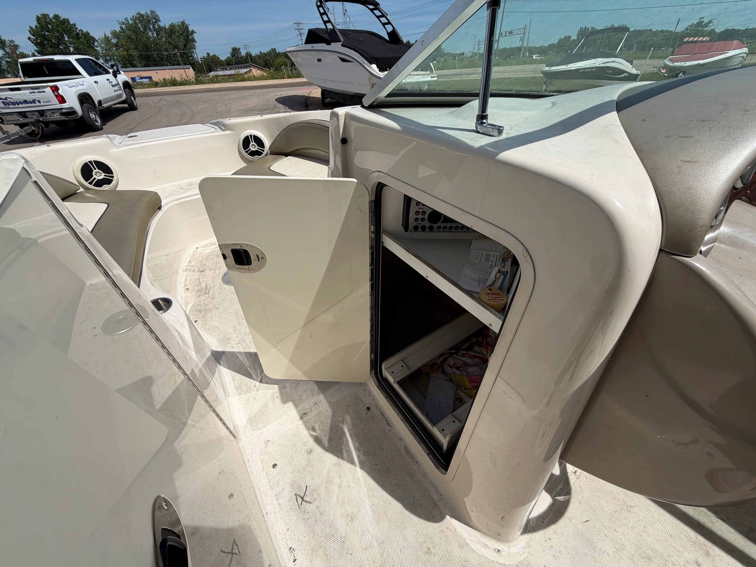 2007 Sea Ray SUNDECK 200 SD Image Thumbnail #24