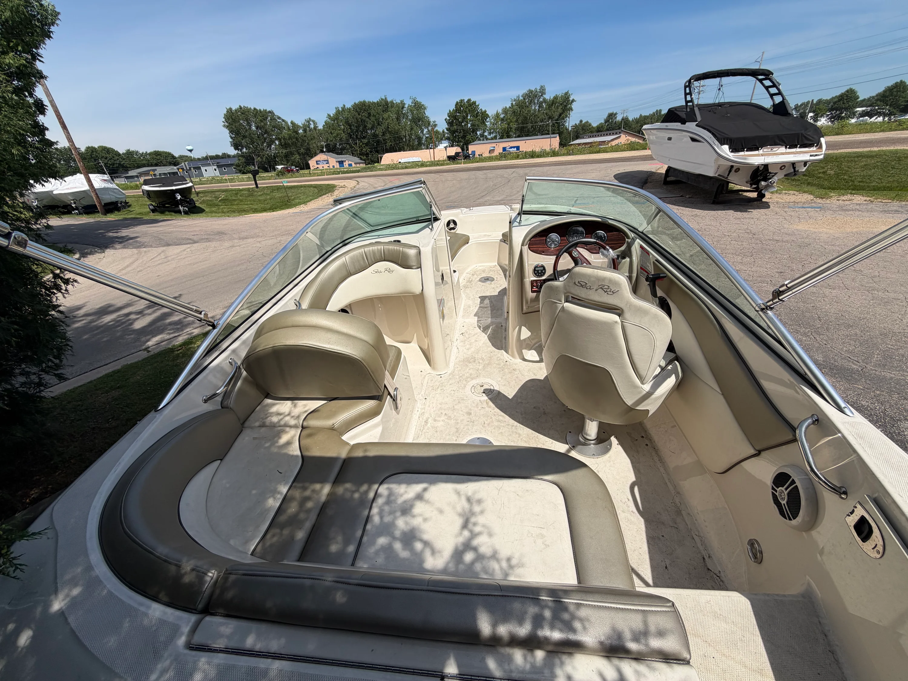 2007 Sea Ray SUNDECK 200 SD Image Thumbnail #8