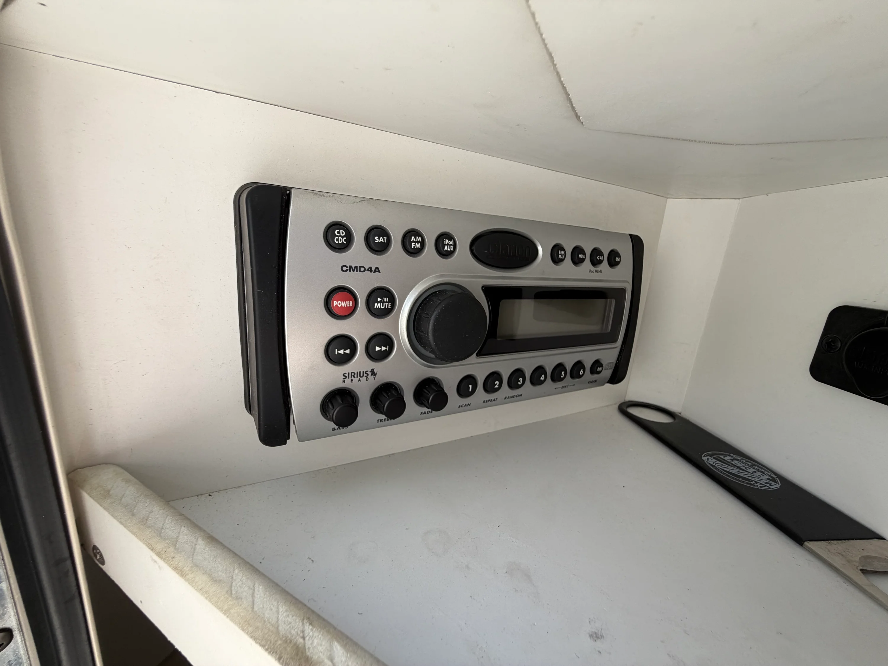 2007 Sea Ray SUNDECK 200 SD Image Thumbnail #27