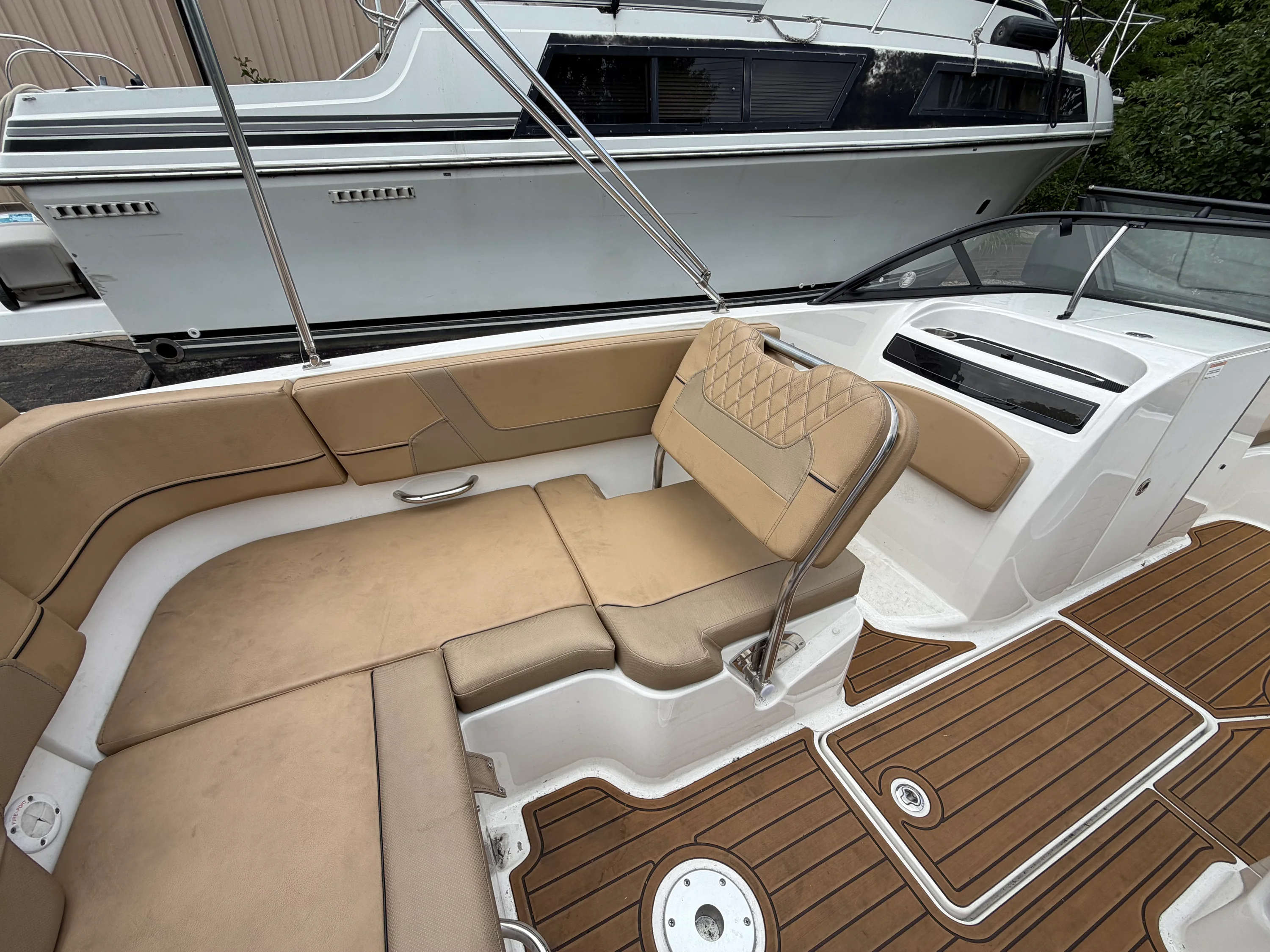 2023 Bayliner VR6 Bowrider Image Thumbnail #13