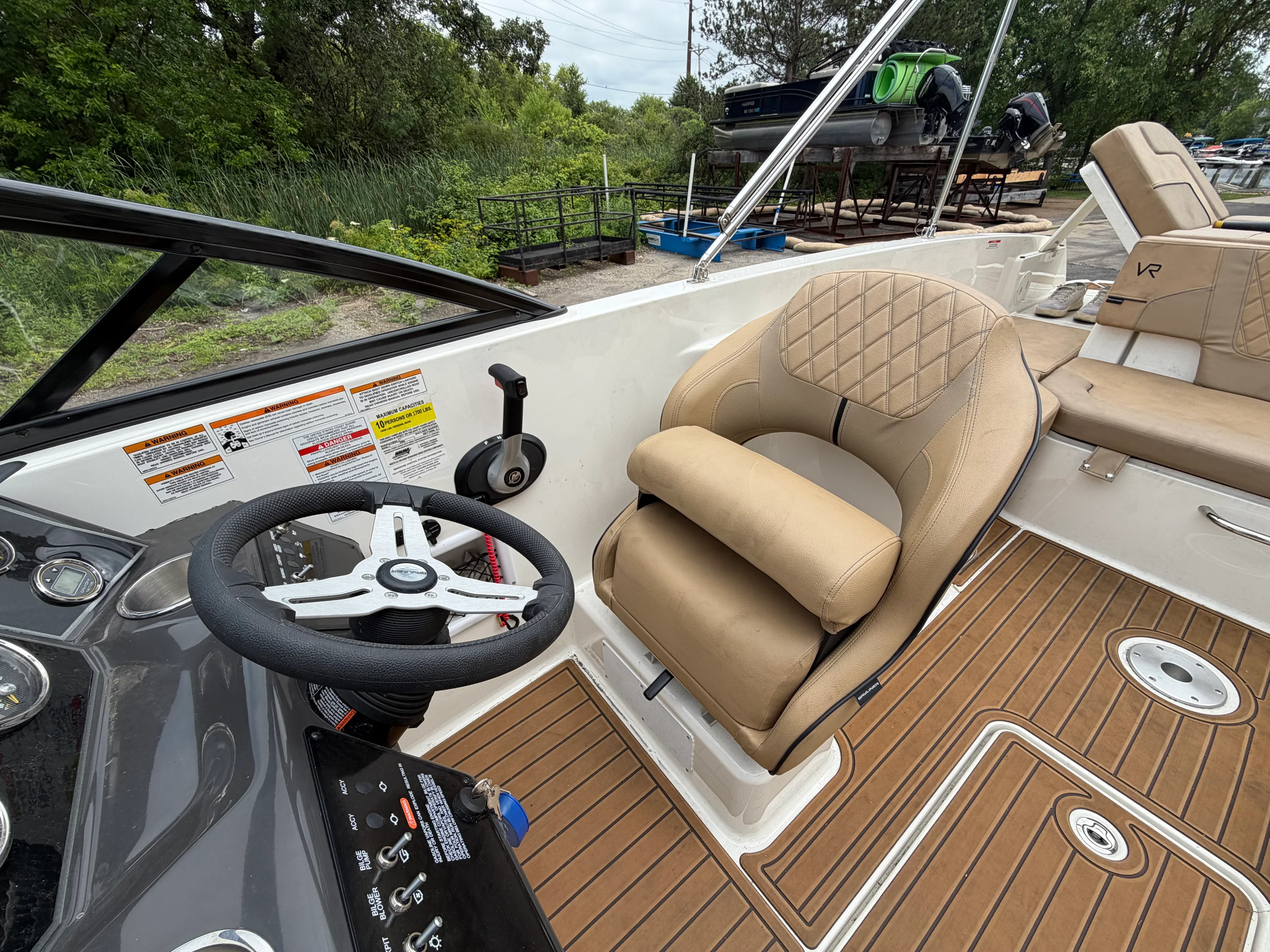2023 Bayliner VR6 Bowrider Image Thumbnail #8