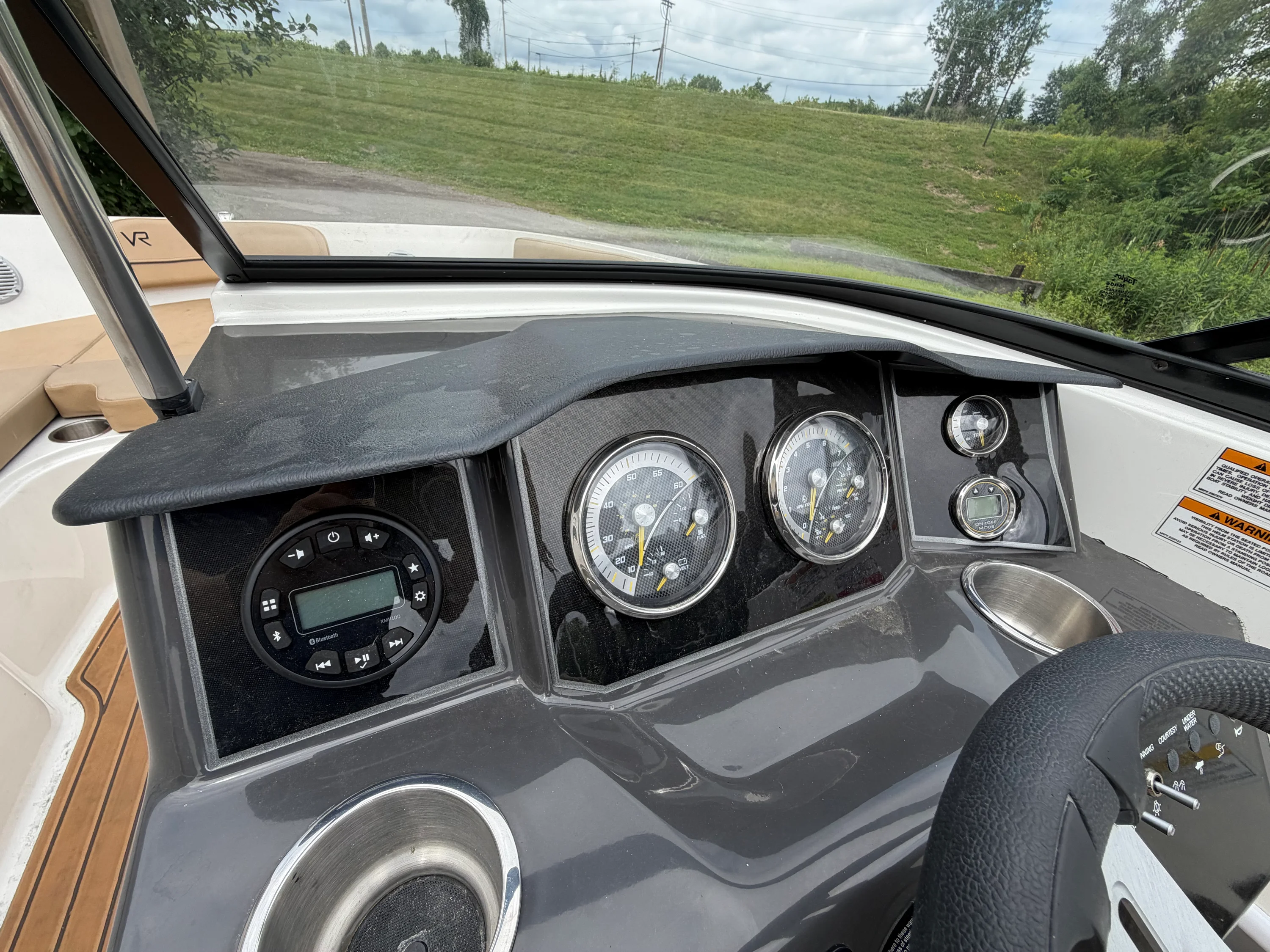 2023 Bayliner VR6 Bowrider Image Thumbnail #9