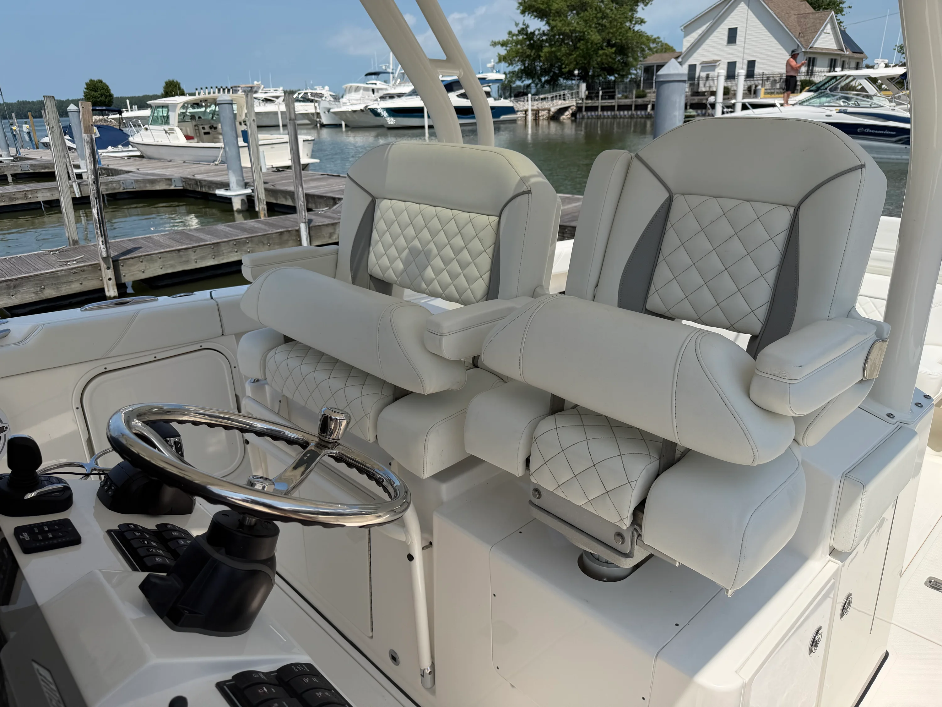 2025 Pursuit S328 Image Thumbnail #15