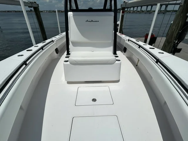 2019 SeaHunter 28 FLORIDIAN Image Thumbnail #13