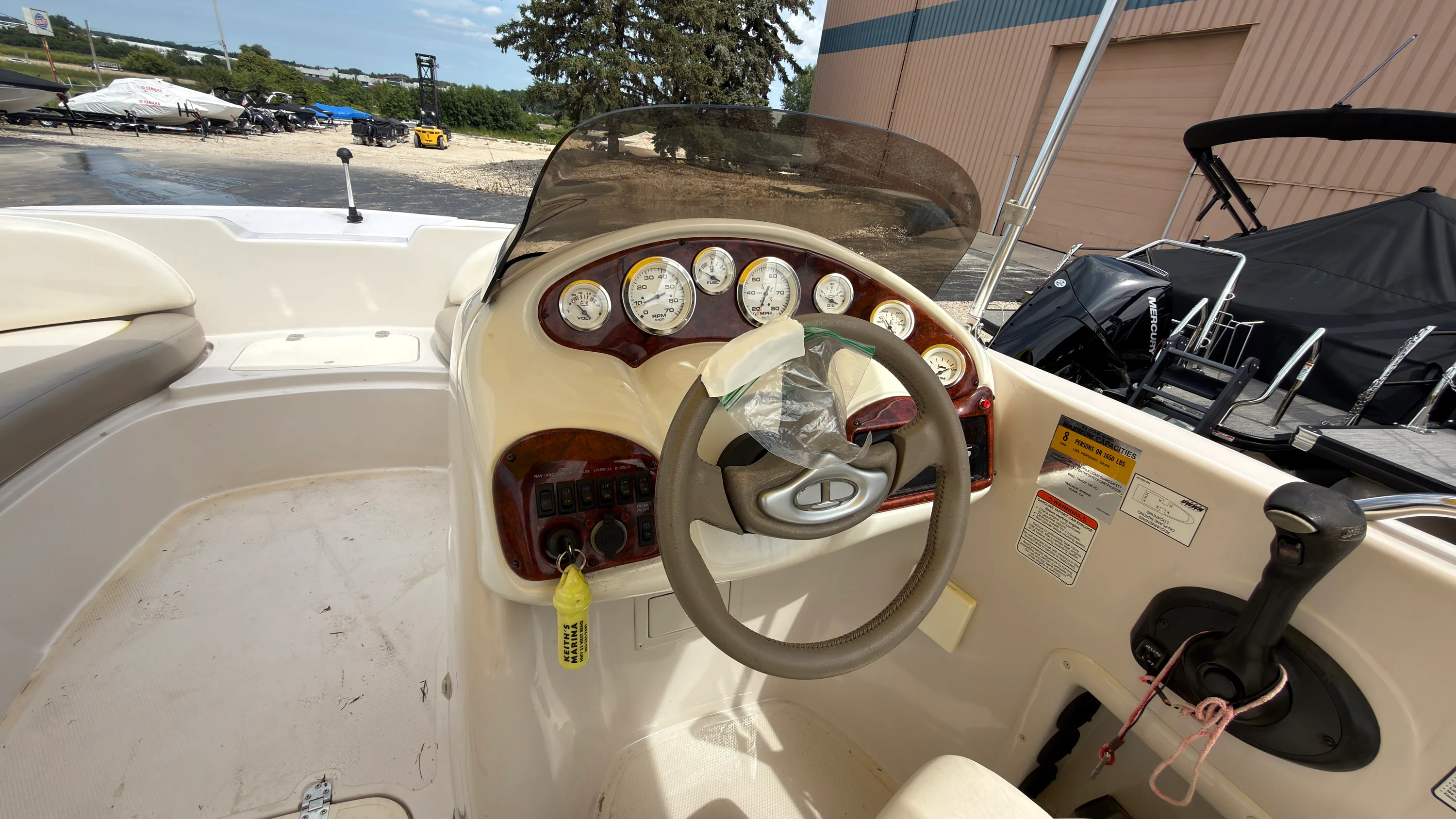 2005 Tahoe 195 Image Thumbnail #15