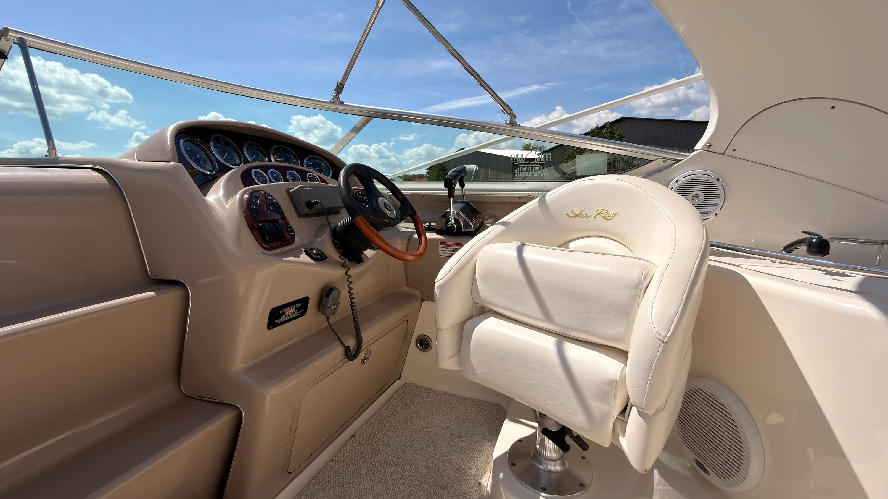 2001 Sea Ray 280 SUNDANCER Image Thumbnail #39