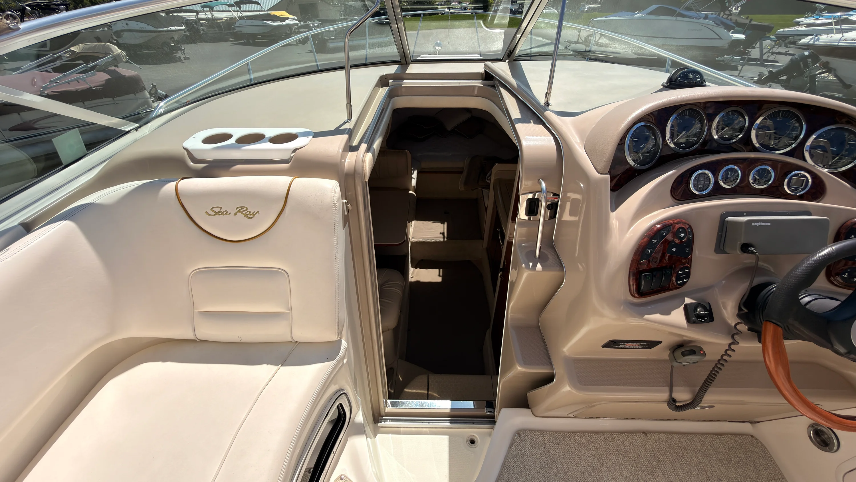 2001 Sea Ray 280 SUNDANCER Image Thumbnail #57