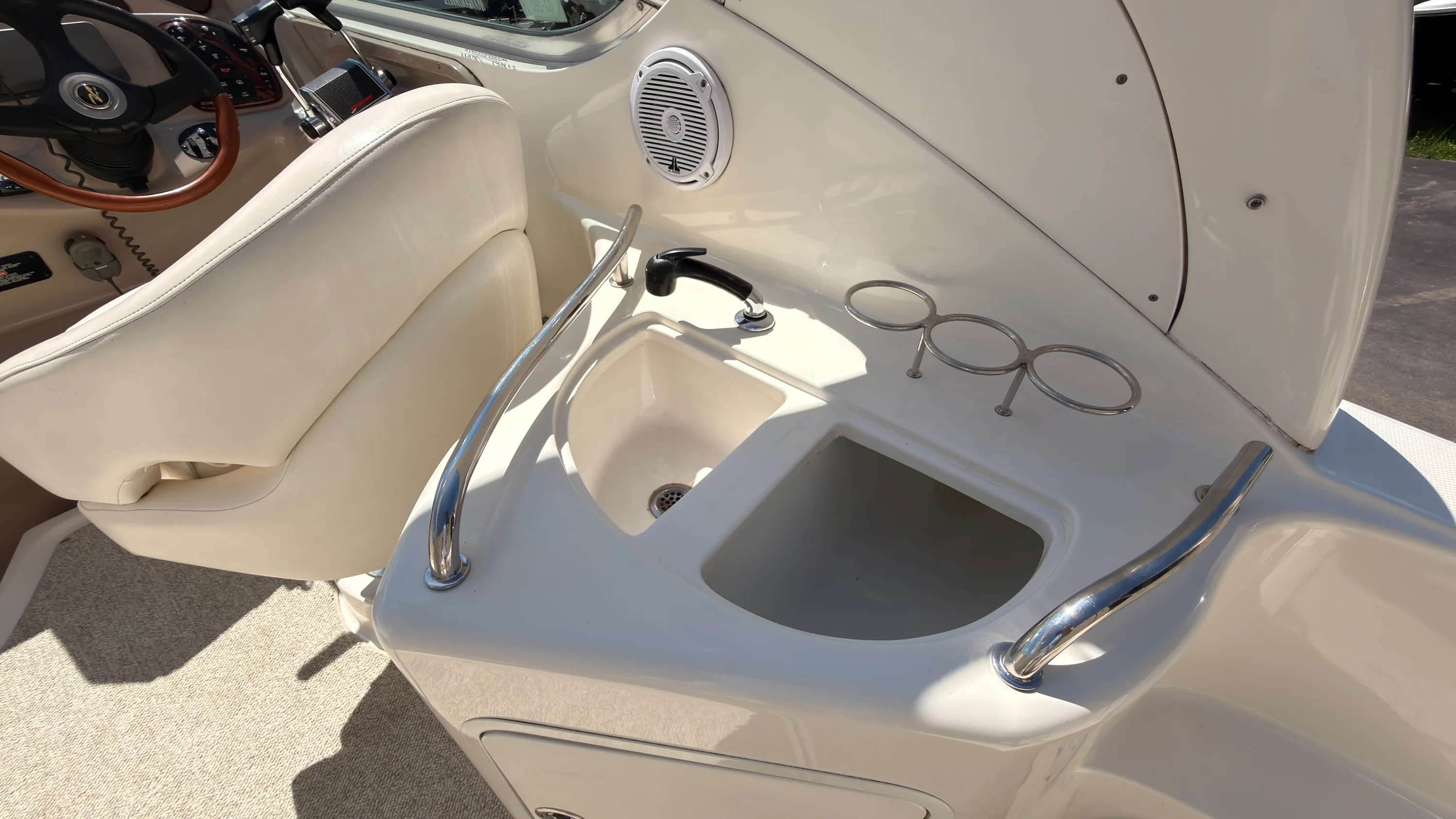 2001 Sea Ray 280 SUNDANCER Image Thumbnail #27