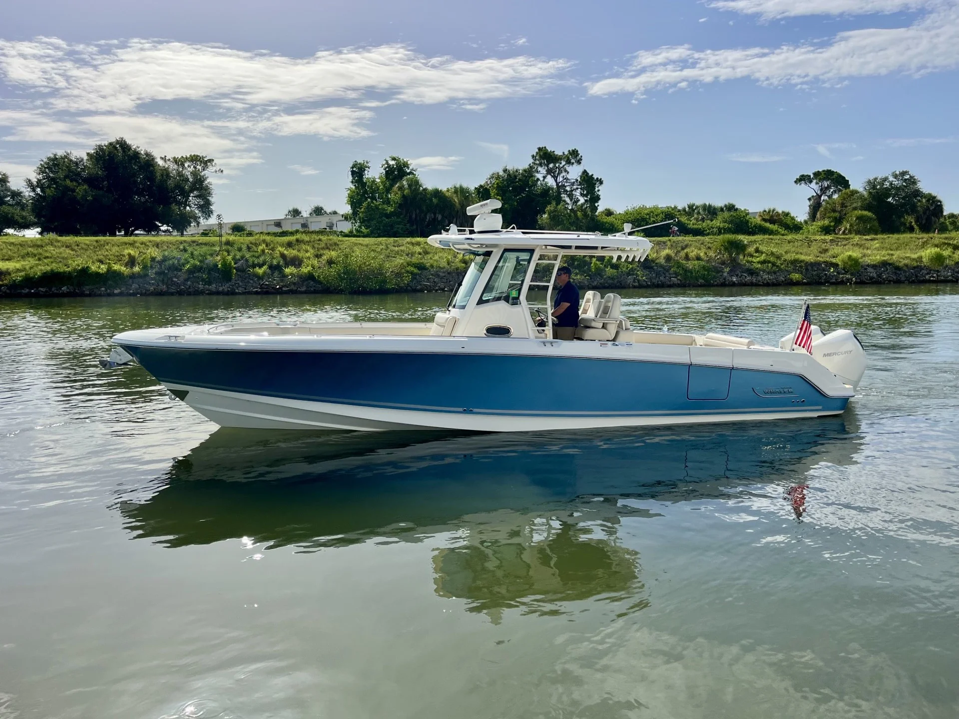 2020 Boston Whaler 330 OUTRAGE Image Thumbnail #1