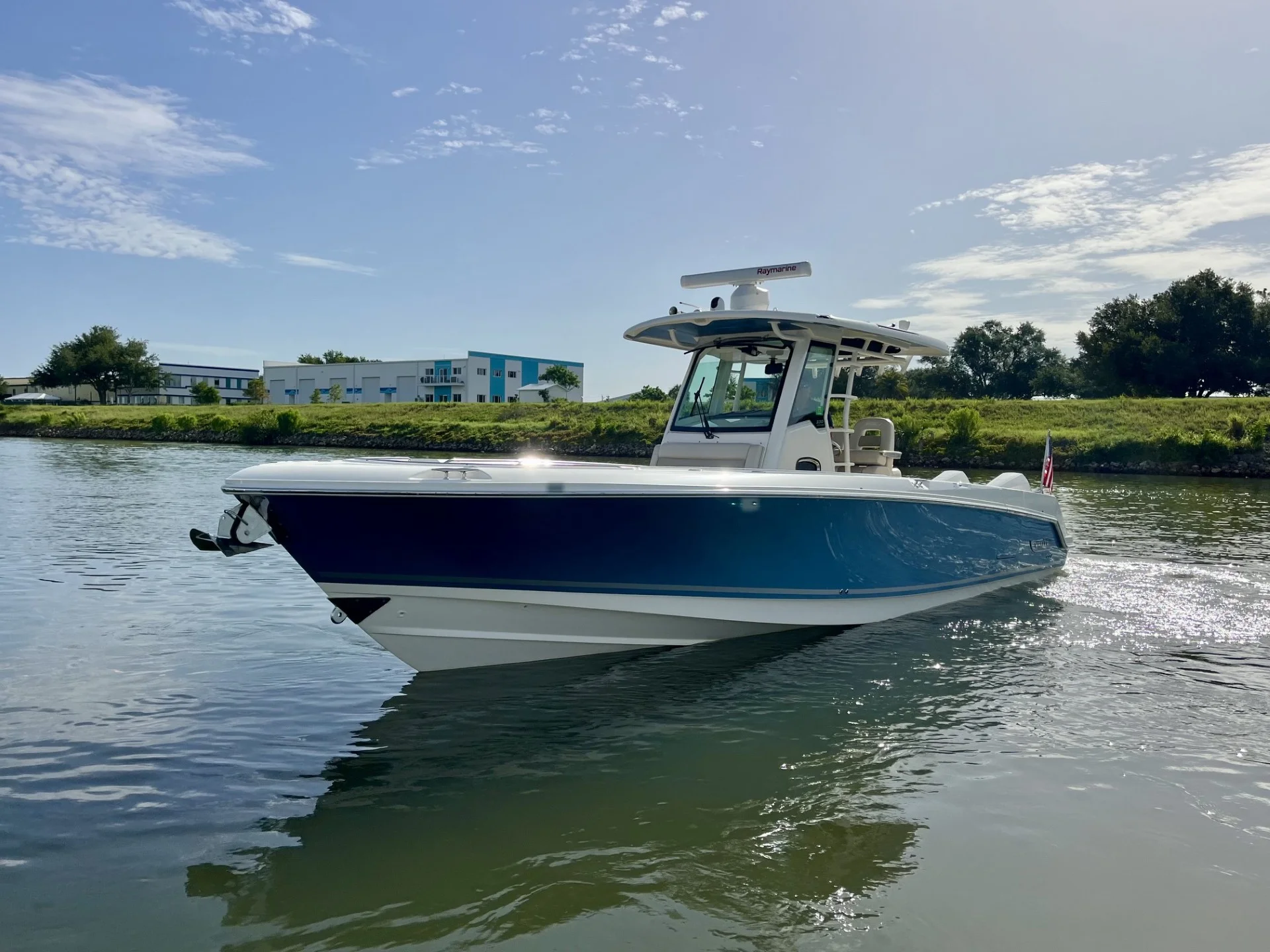 2020 Boston Whaler 330 OUTRAGE Image Thumbnail #2