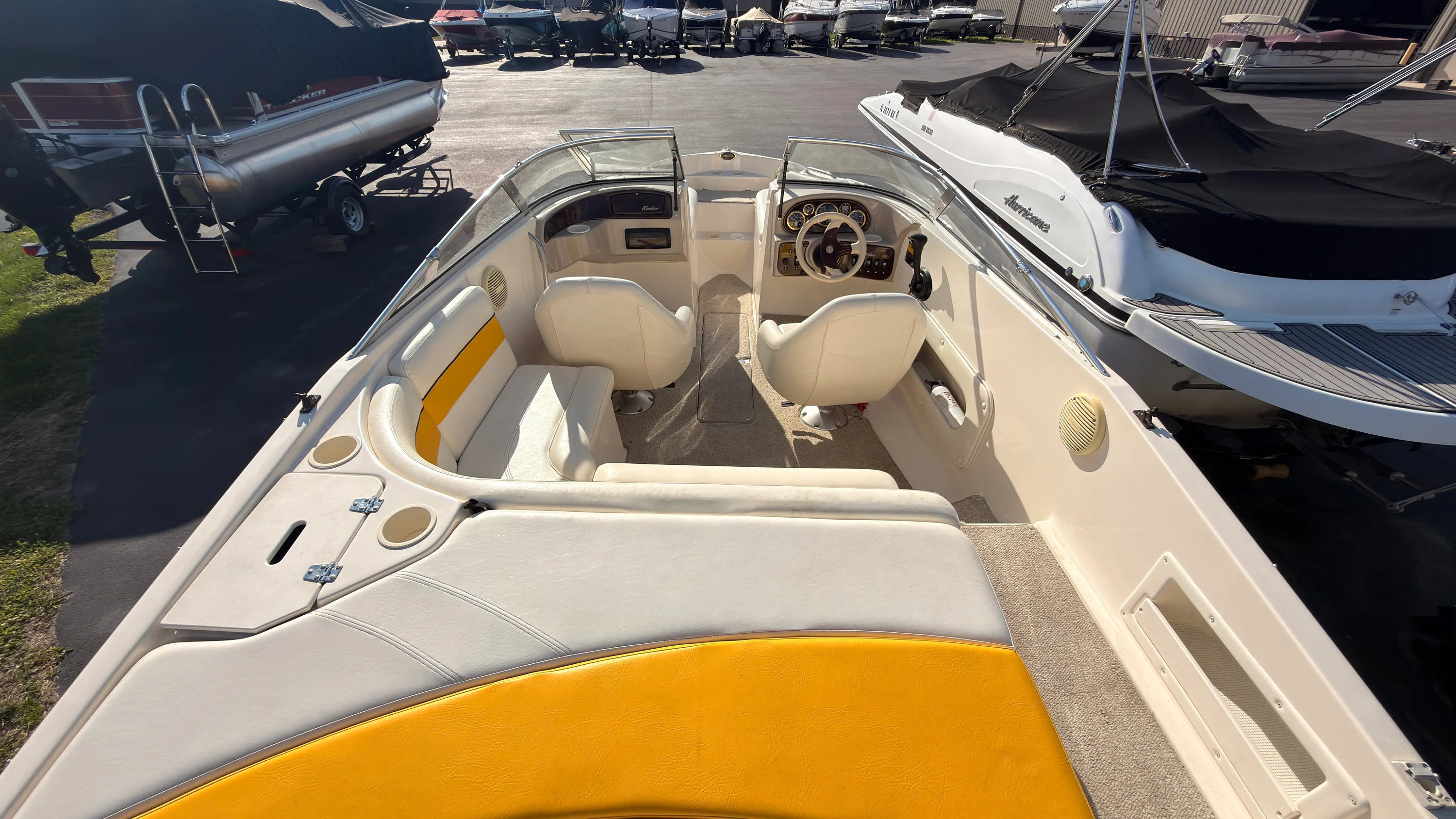 2002 Rinker CAPTIVA 192 Image Thumbnail #5