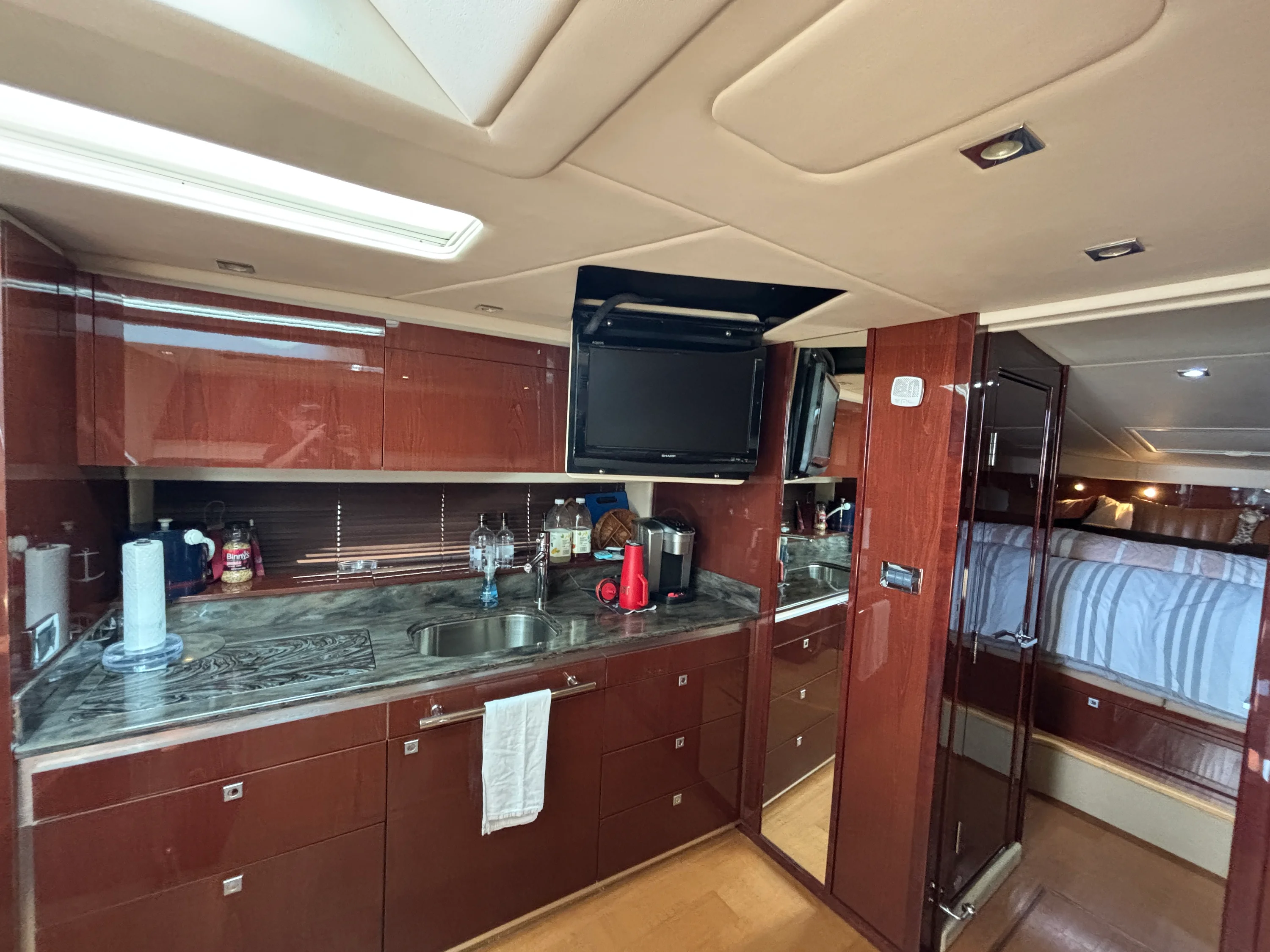 2012 Sea Ray 470 SUNDANCER Image Thumbnail #18