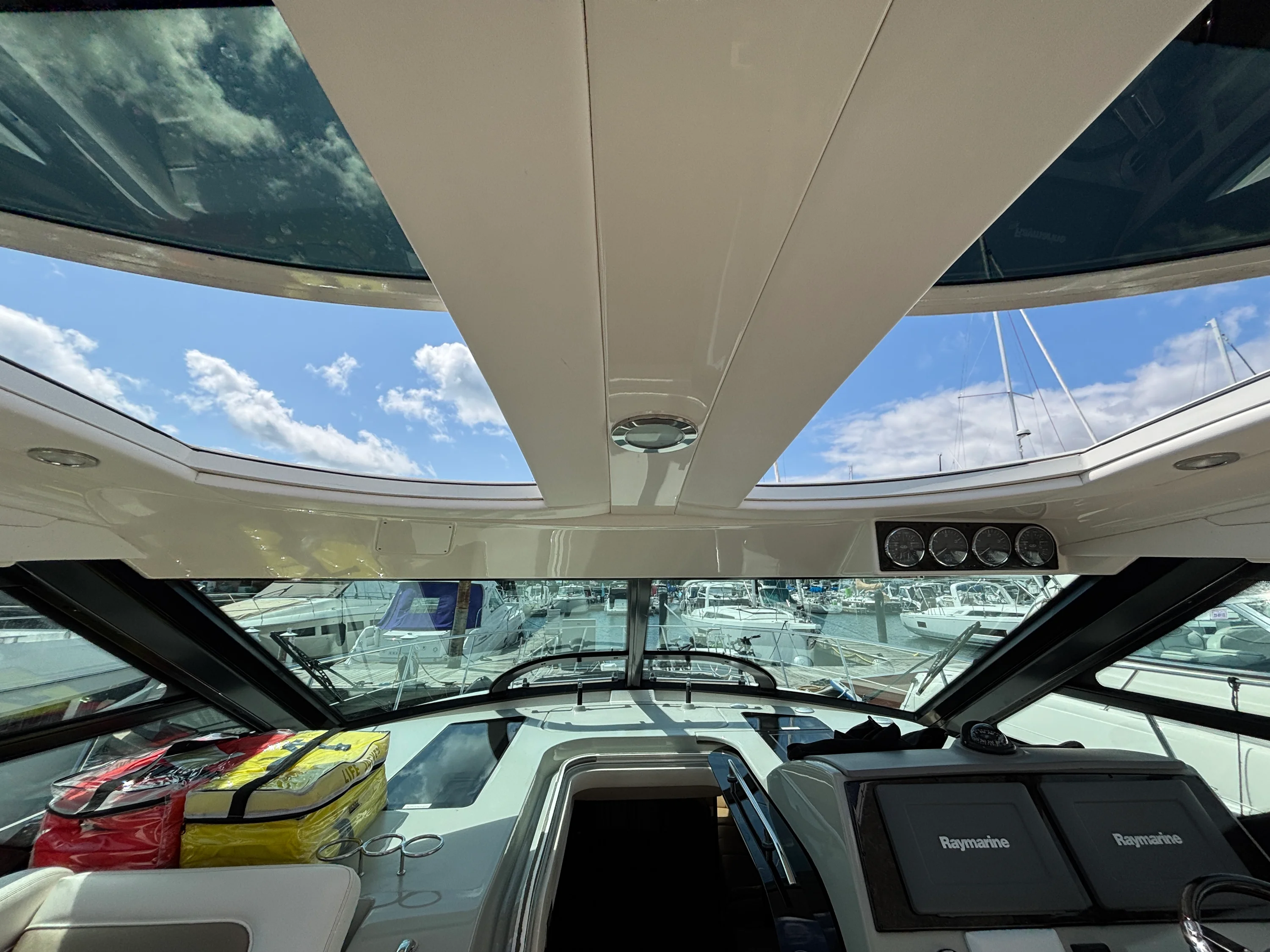 2012 Sea Ray 470 SUNDANCER Image Thumbnail #11