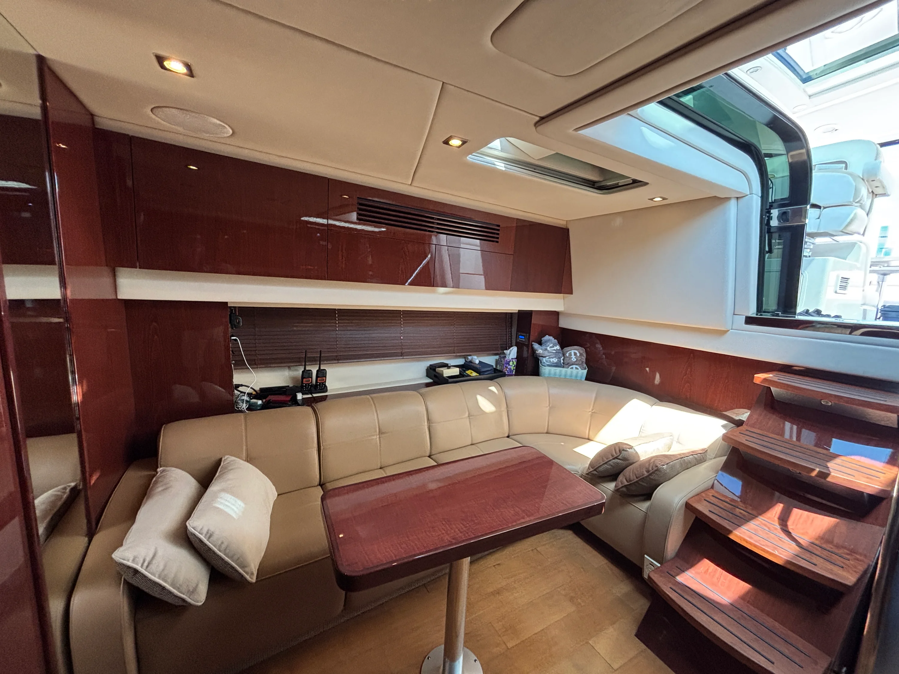 2012 Sea Ray 470 SUNDANCER Image Thumbnail #16