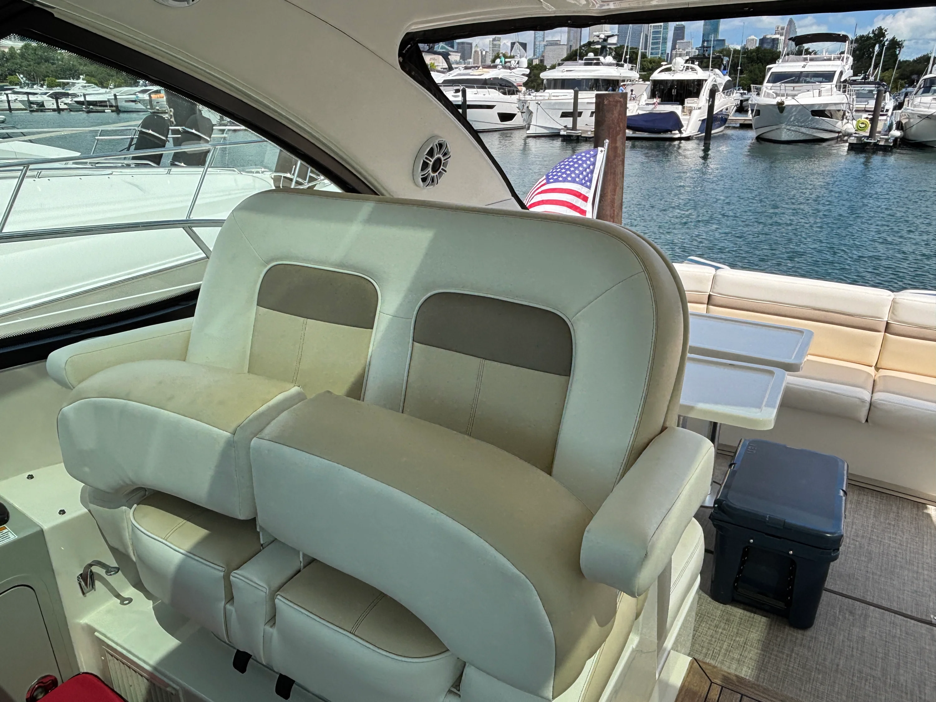 2012 Sea Ray 470 SUNDANCER Image Thumbnail #9