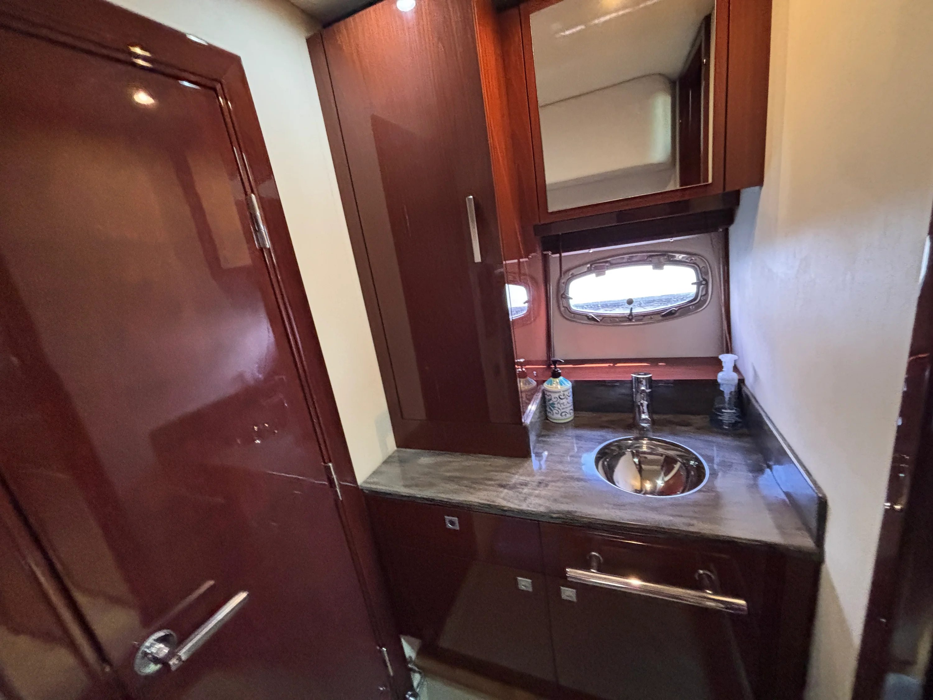 2012 Sea Ray 470 SUNDANCER Image Thumbnail #26