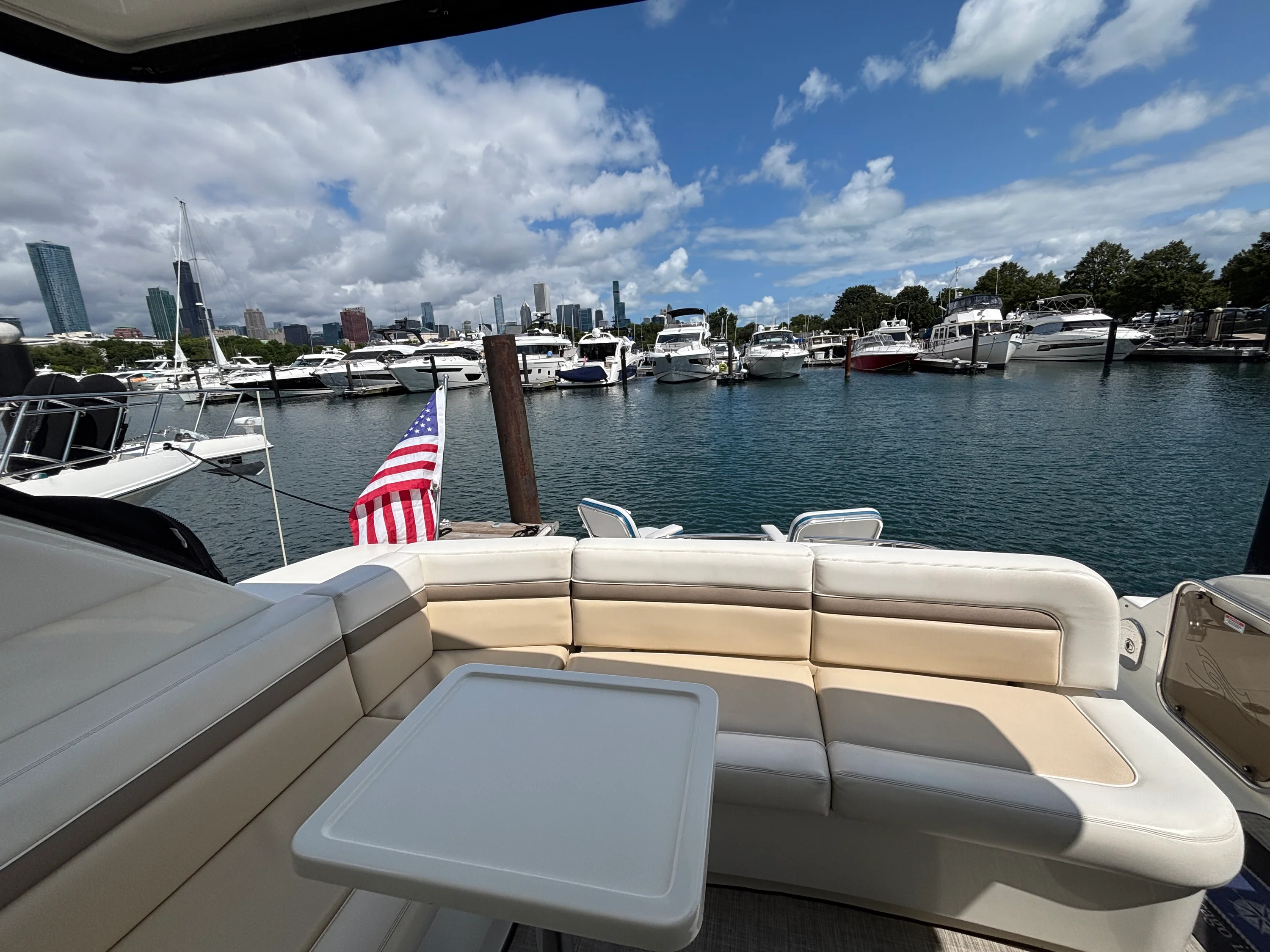 2012 Sea Ray 470 SUNDANCER Image Thumbnail #5