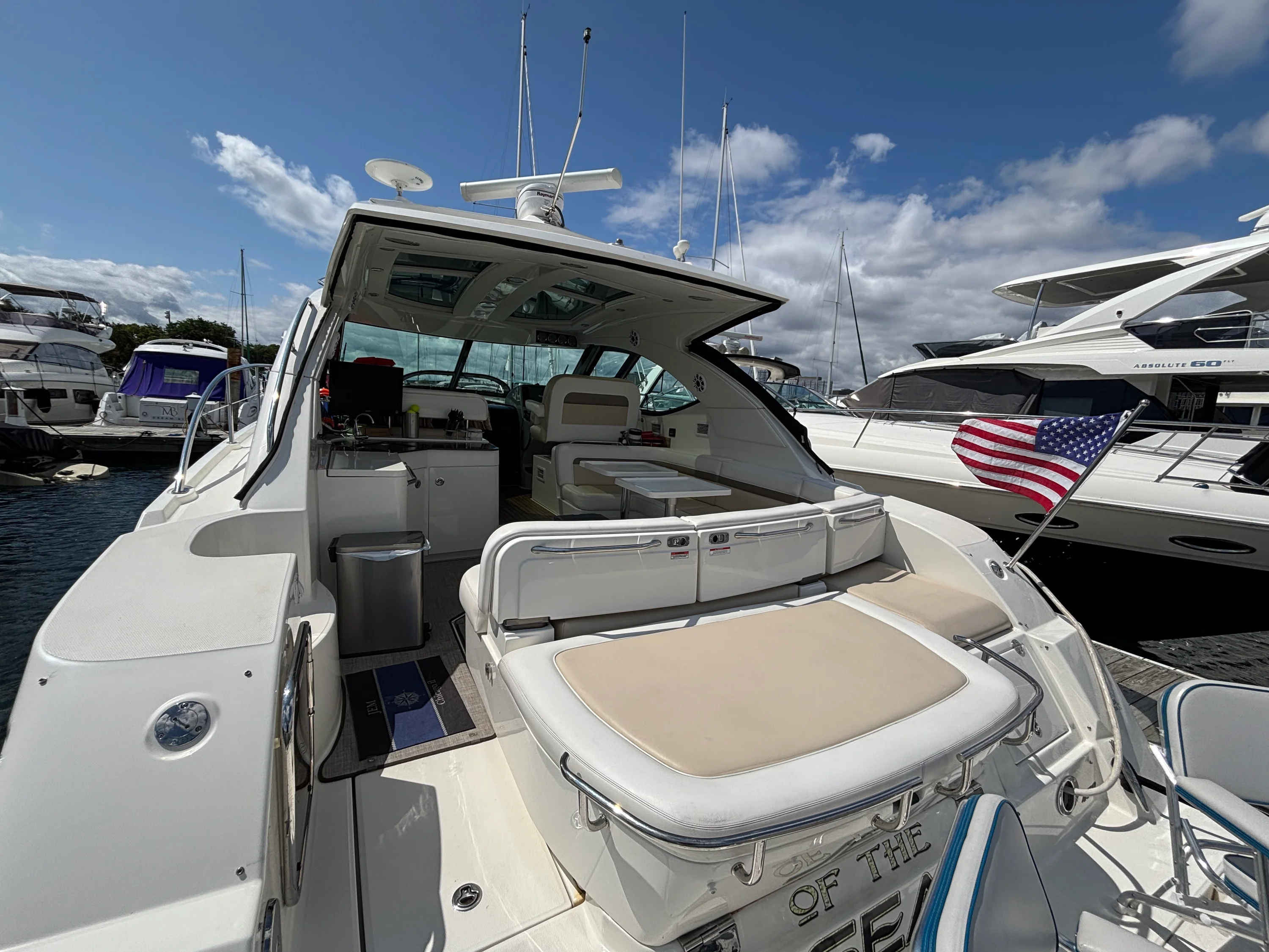 2012 Sea Ray 470 SUNDANCER Image Thumbnail #3