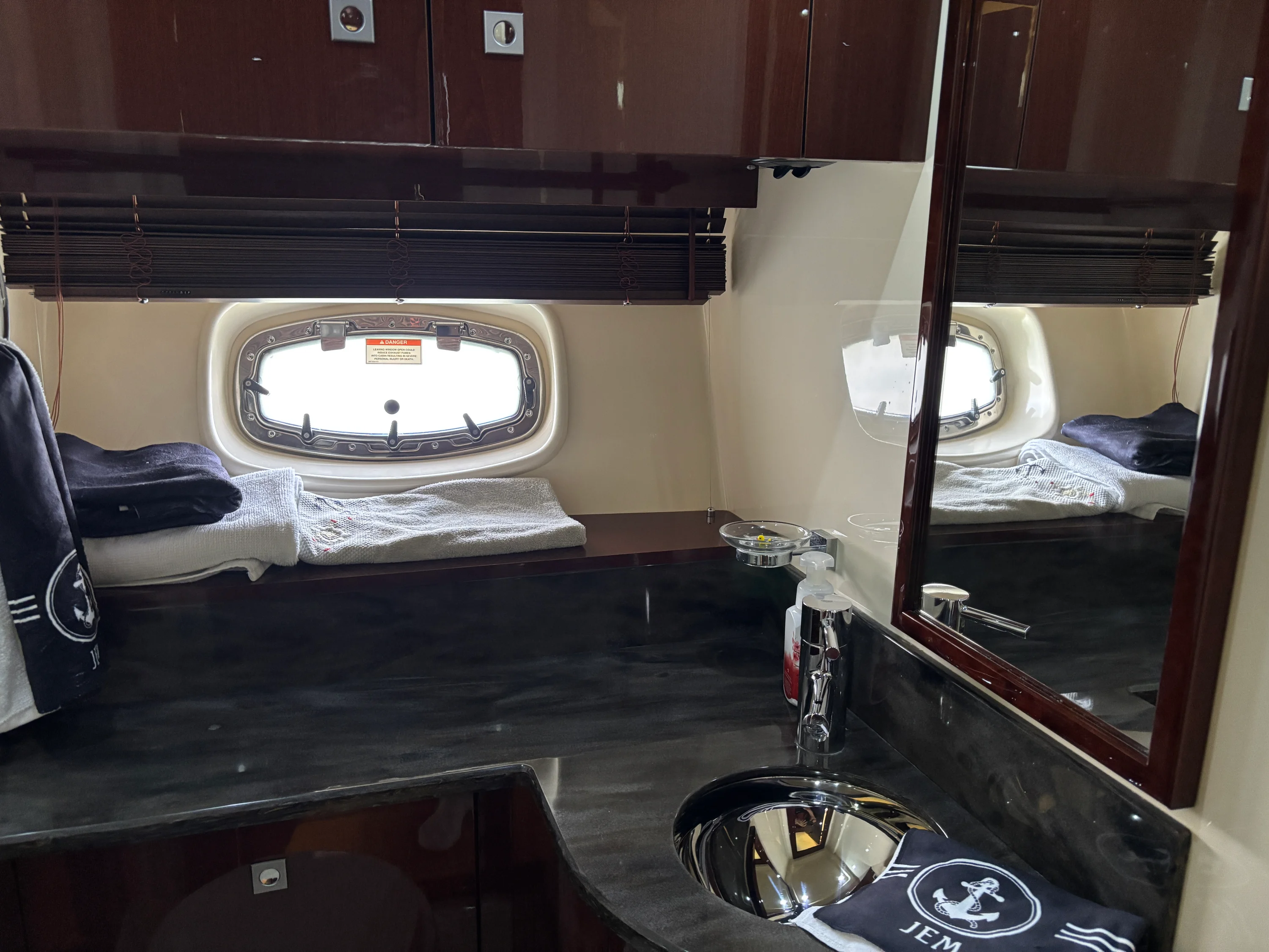 2012 Sea Ray 470 SUNDANCER Image Thumbnail #22