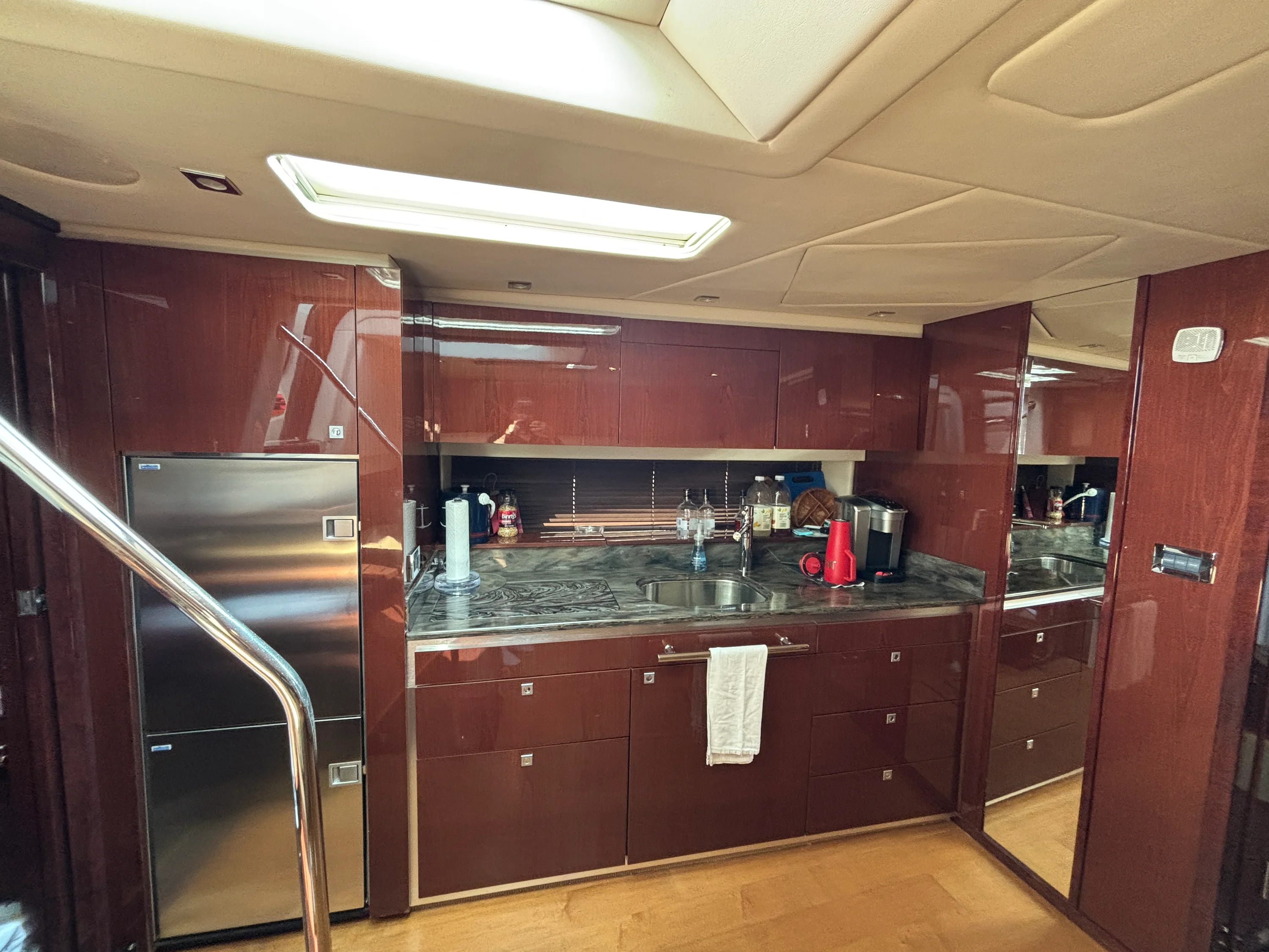 2012 Sea Ray 470 SUNDANCER Image Thumbnail #17
