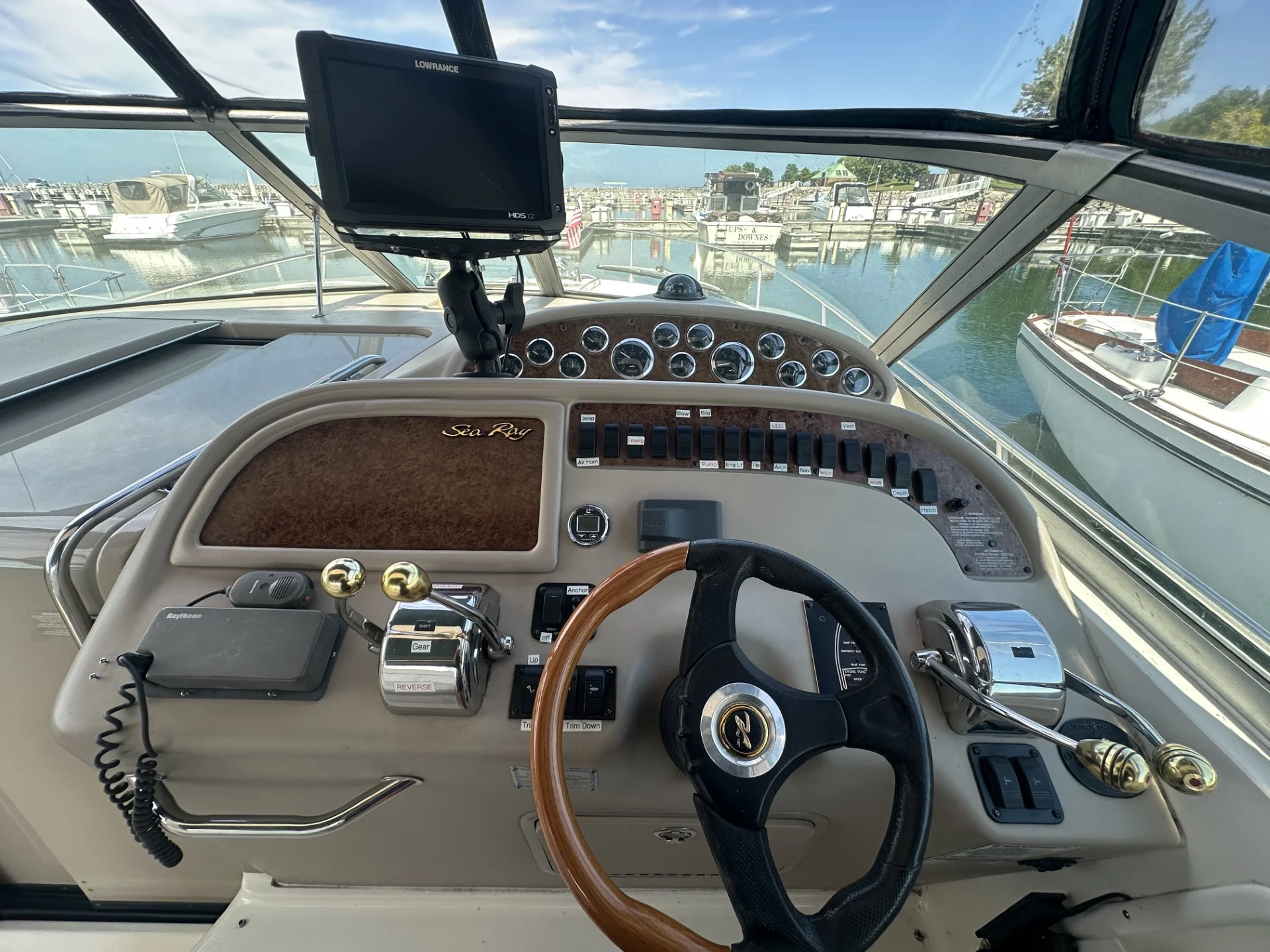 2002 Sea Ray 310 SUNDANCER Image Thumbnail #10