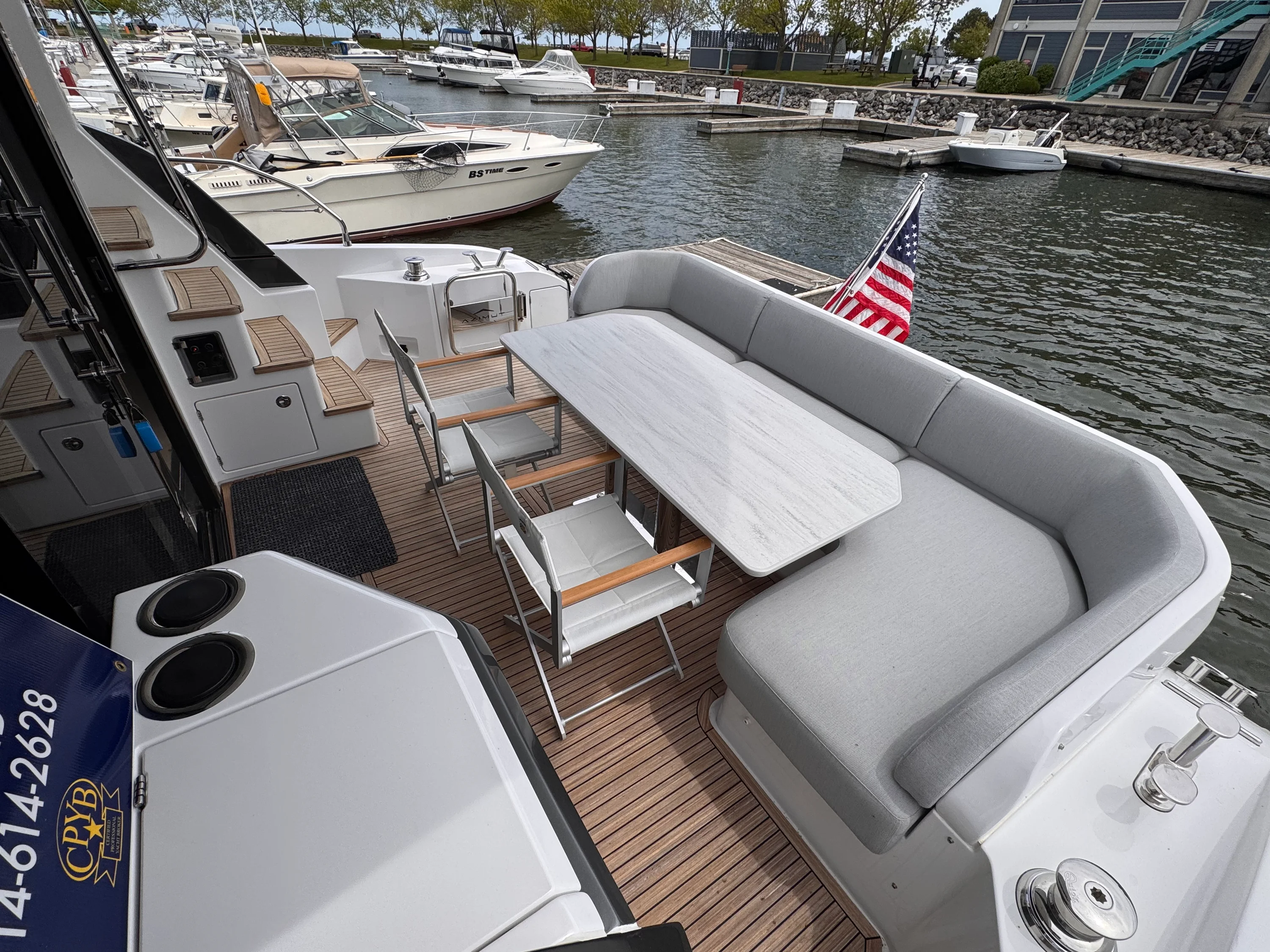 2025 Azimut 53 FLY Image Thumbnail #5