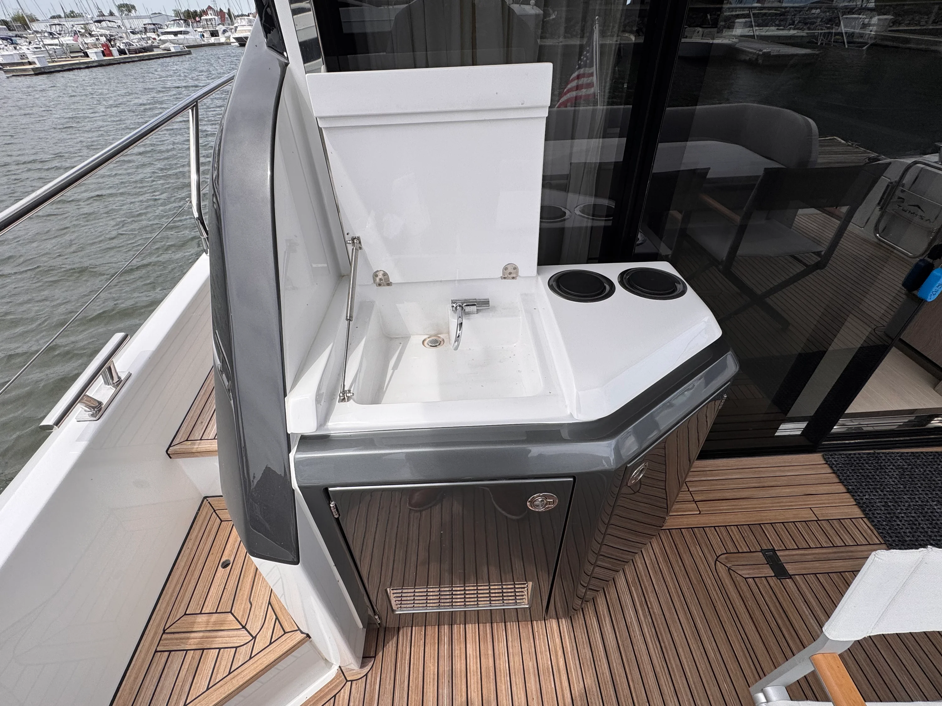 2025 Azimut 53 FLY Image Thumbnail #9