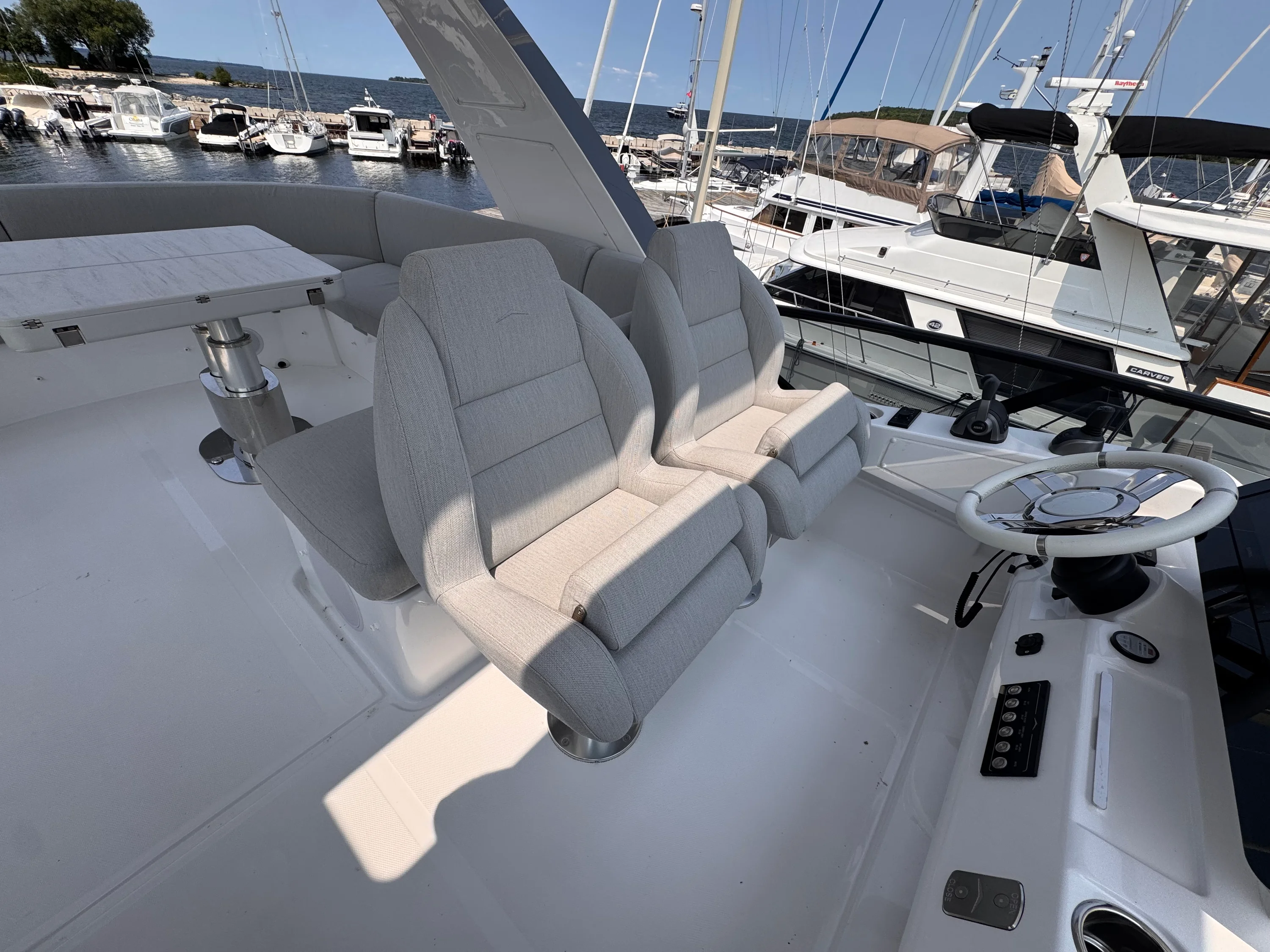 2025 Azimut 53 FLY Image Thumbnail #55
