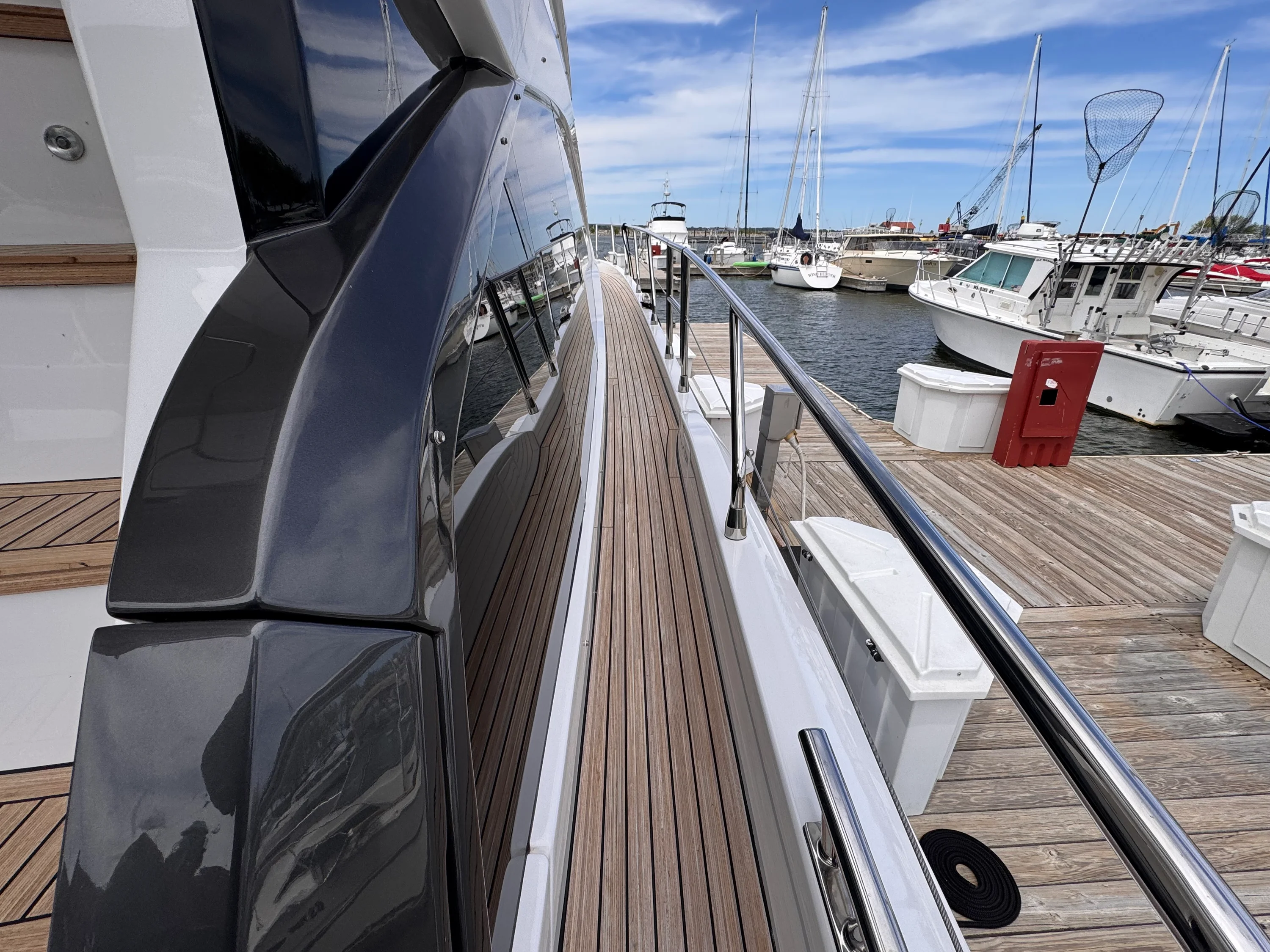 2025 Azimut 53 FLY Image Thumbnail #10