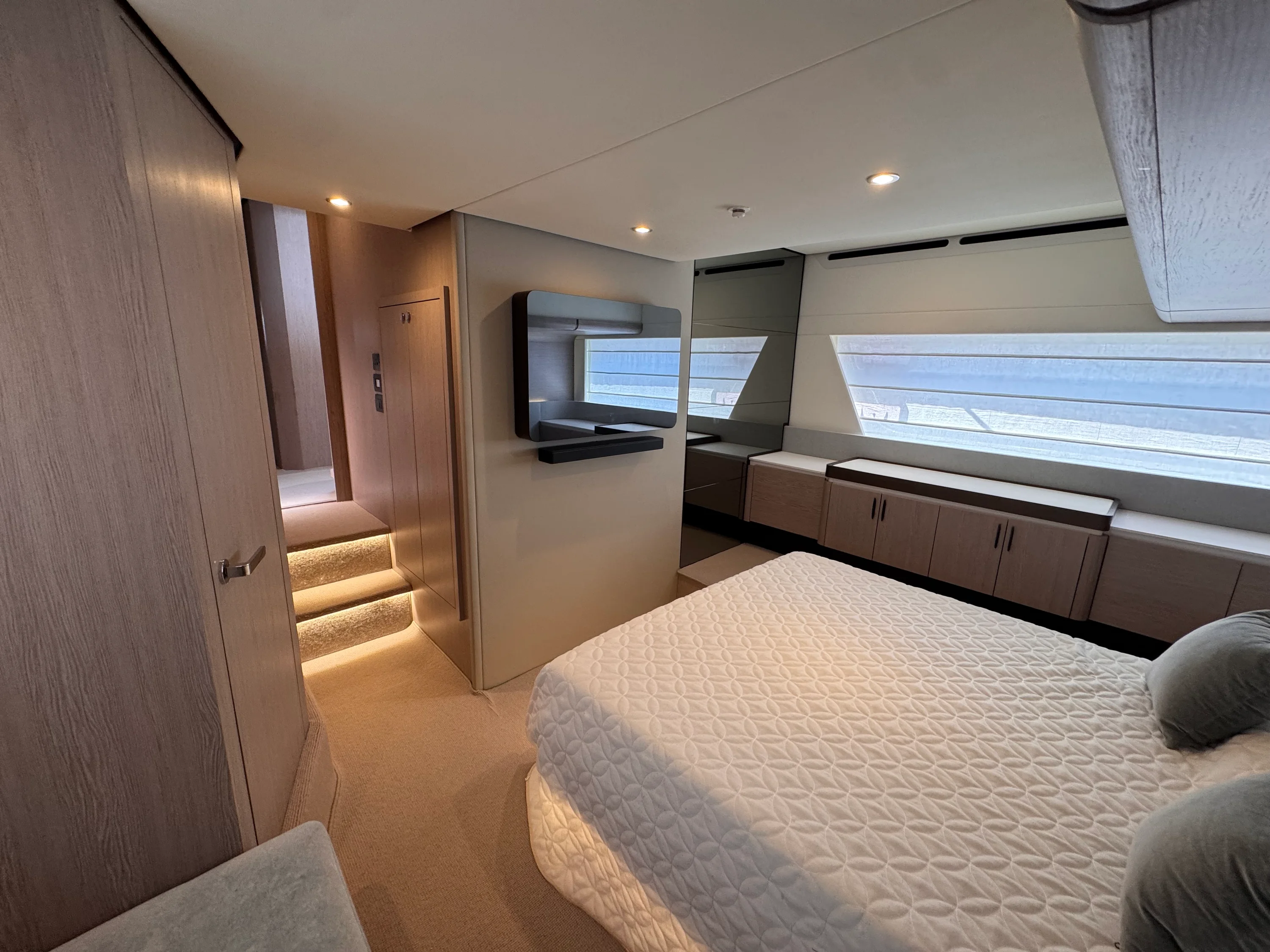 2025 Azimut 53 FLY Image Thumbnail #29